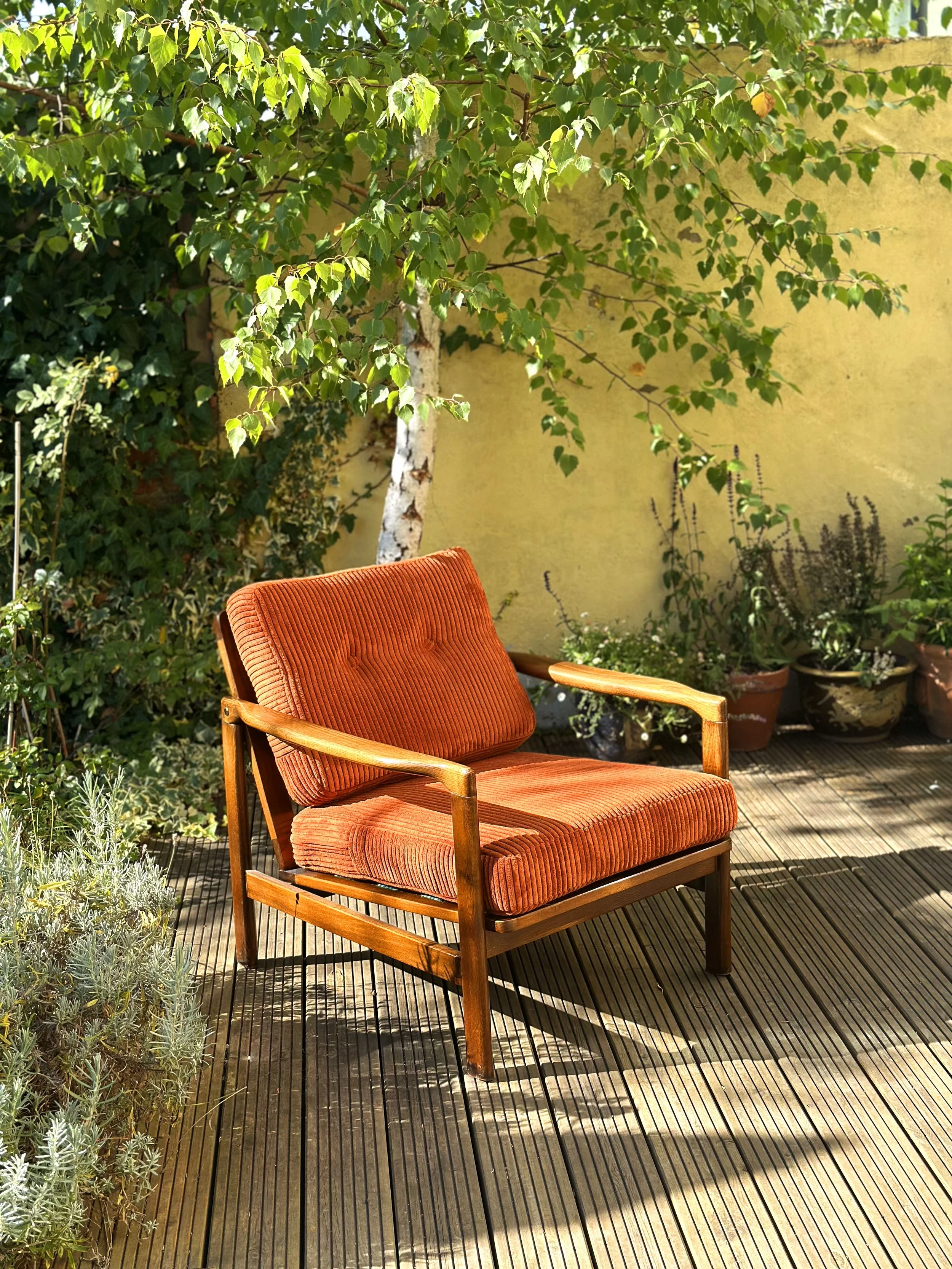 orangechair.jpeg
