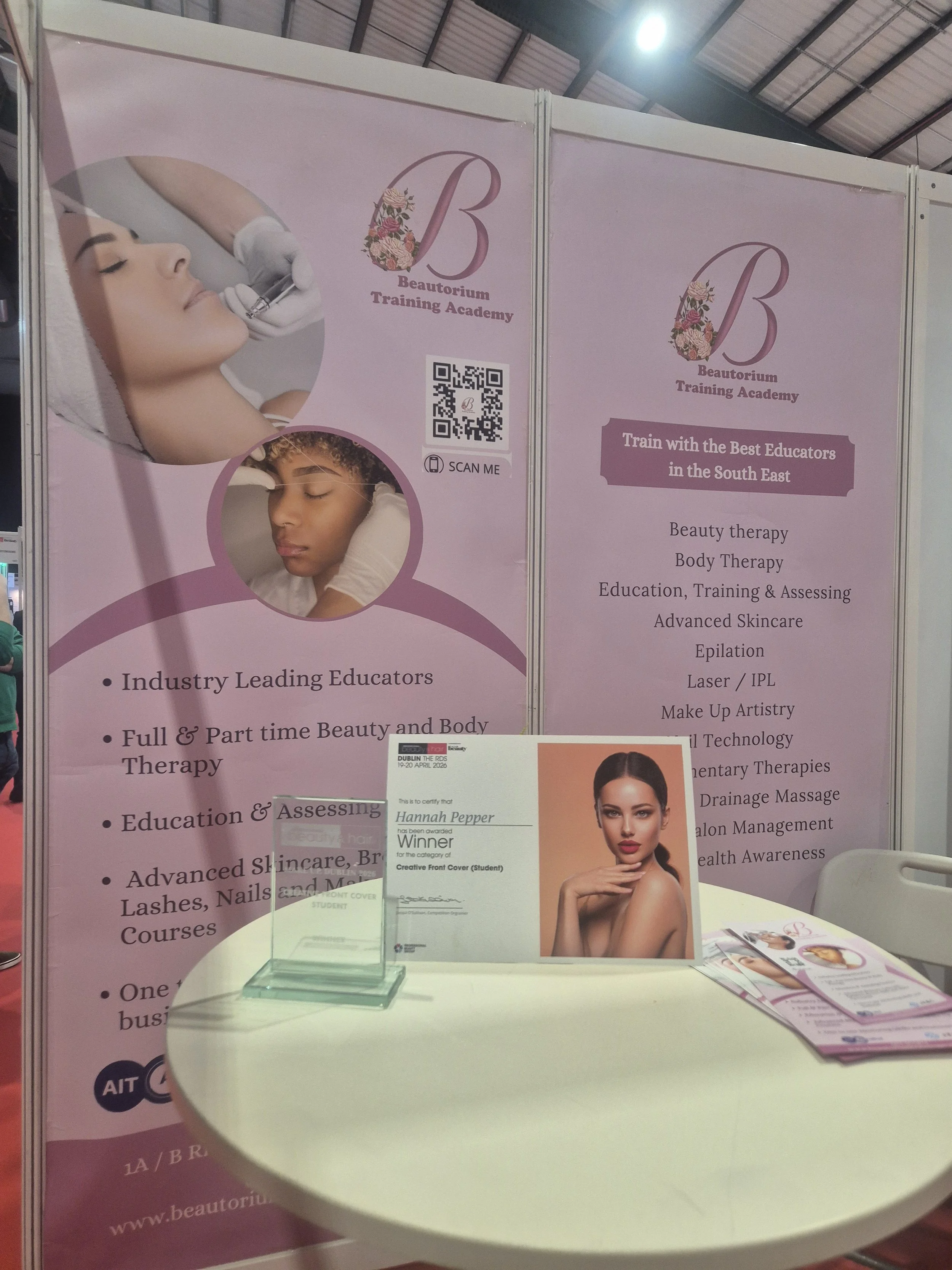 Diploma in Fashion, Theatre & Media Make-Up