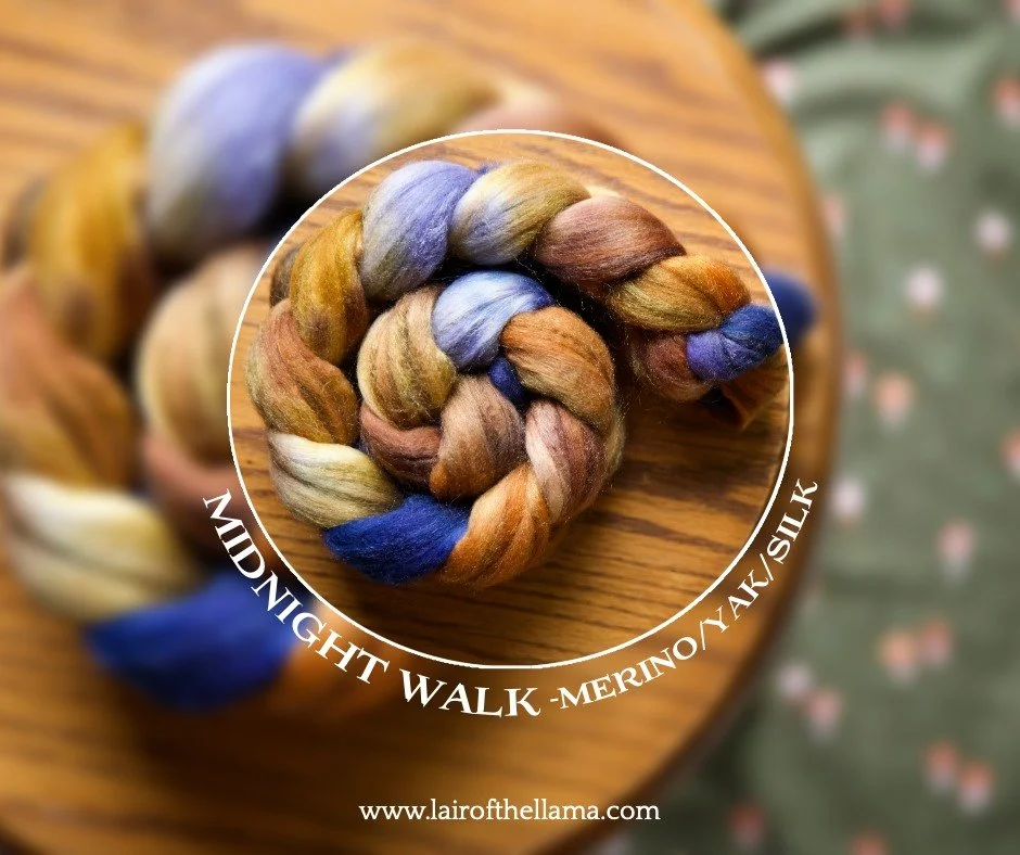🧵Merino/Yak/Silk blend 🍁
A few new colors have been added to the shop! Hope you find something you like. ☺️
-The Llama
&bull;
&bull;
&bull;
#lairofthellama #wemakeyarn #handspunyarn #handspinning #handspinner #handspinersofinstagram #knittersofinst