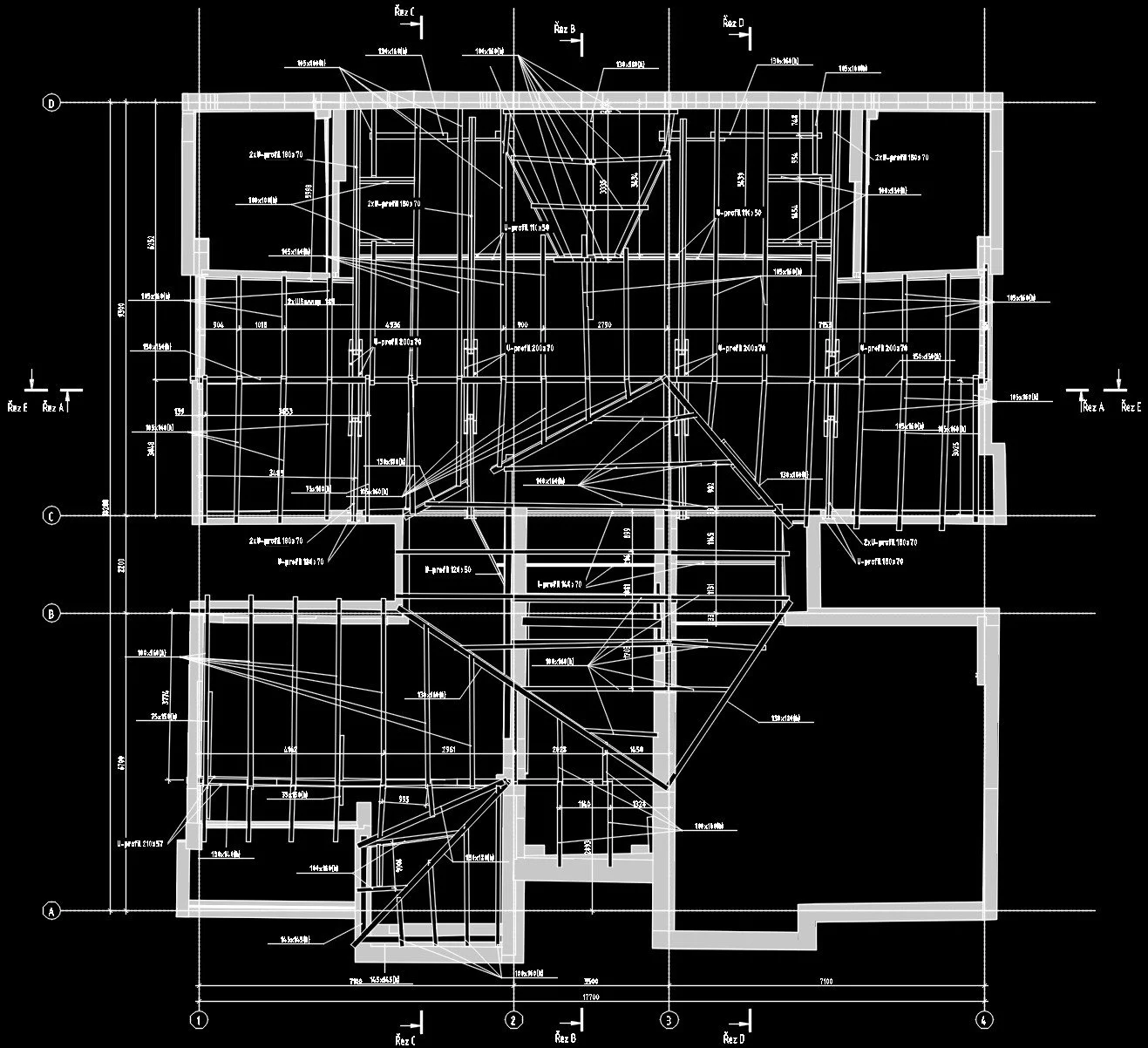 2D plan krovu zpracovany podle 3D modelu vytvoreneho z laseroveho skenovani. Vykres zobrazuje skutecne ulozeni krovu, rozmery a navaznosti prvku jako podklad pro opravu a rekonstrukci.