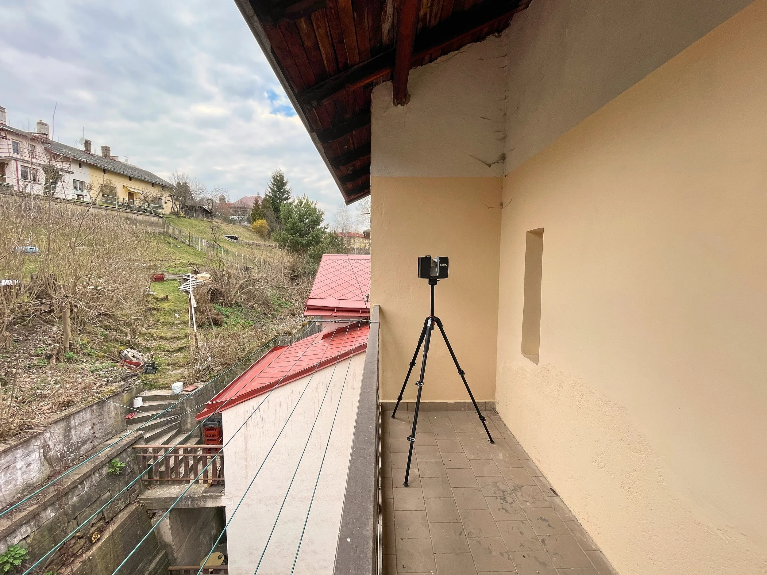 skenovani-terasy-a-vnejsich-prostor-budovy.jpg.jpg