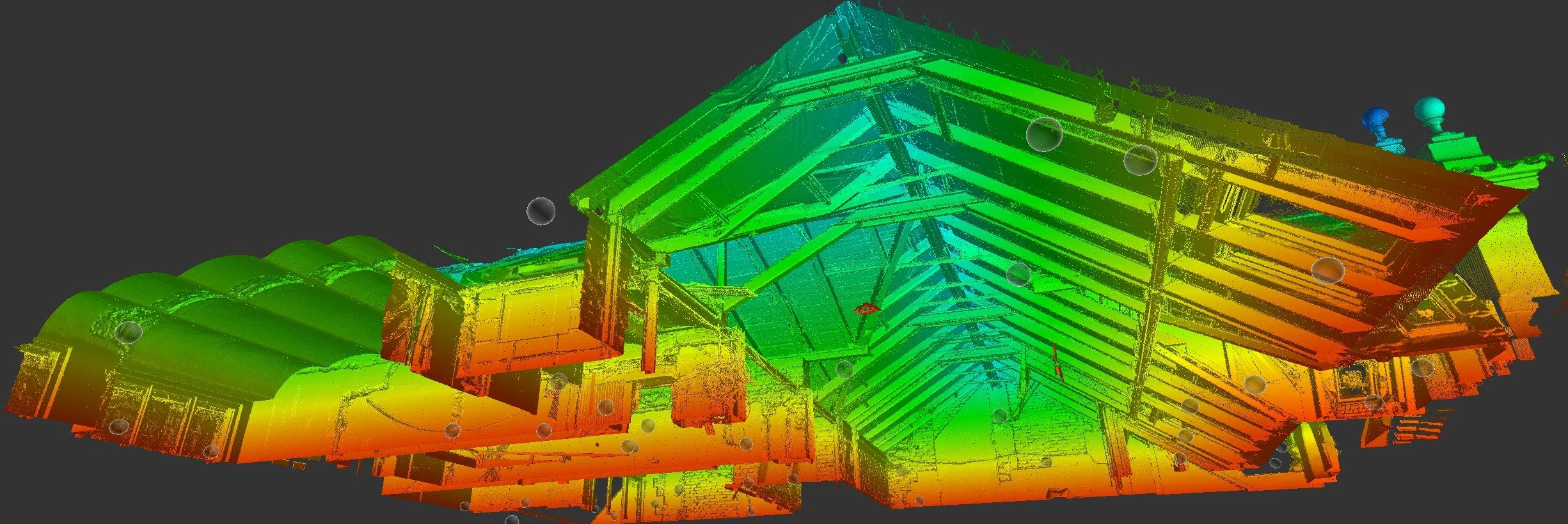 Mračno bodů z laseroveho skenovani krovu mansardniho podlazi
