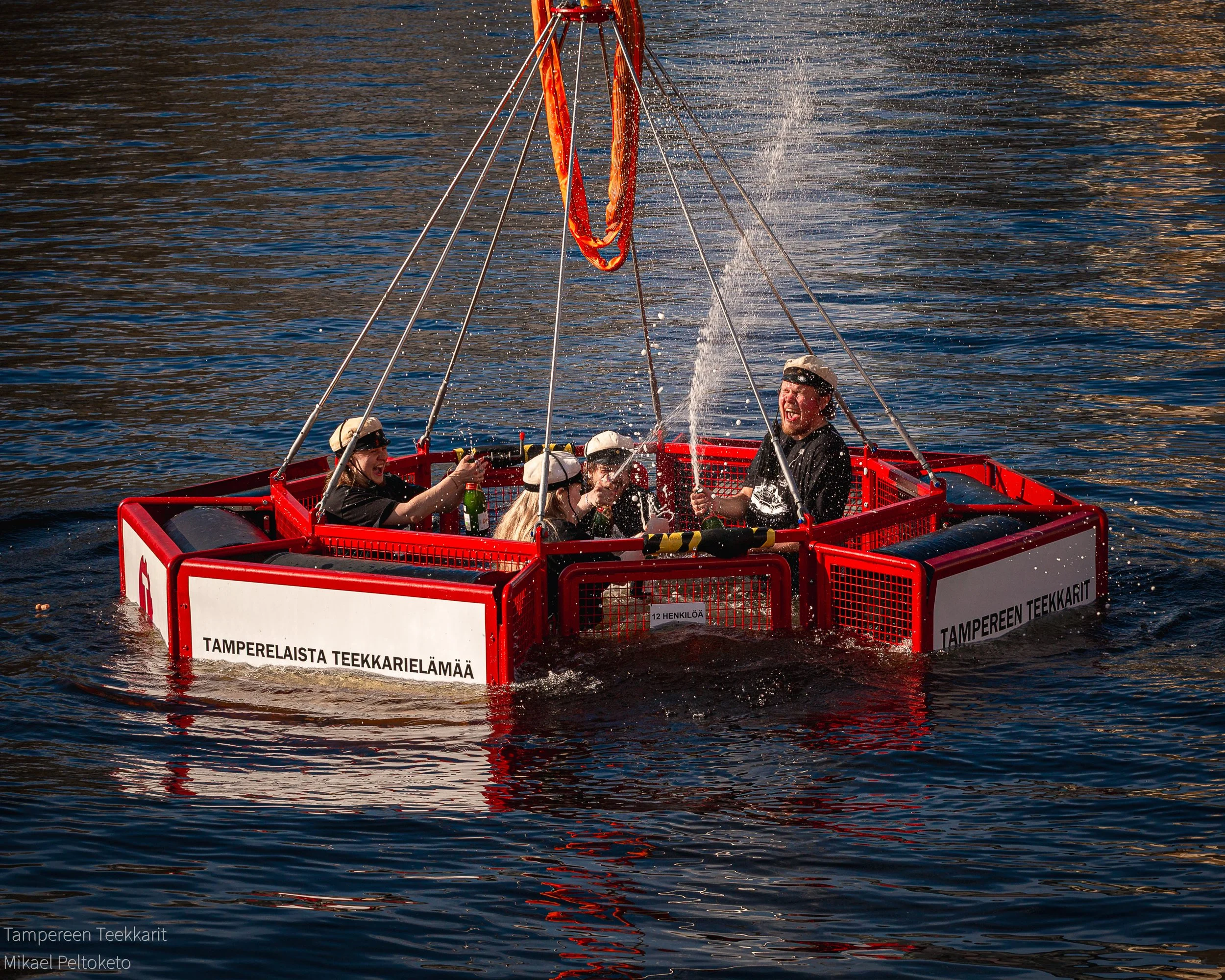 Tampereen Teekkarit ry hakee wappusihteereitä Wapputiimiin ja järjestämään tamperelaista Teekkariwappua!&nbsp;