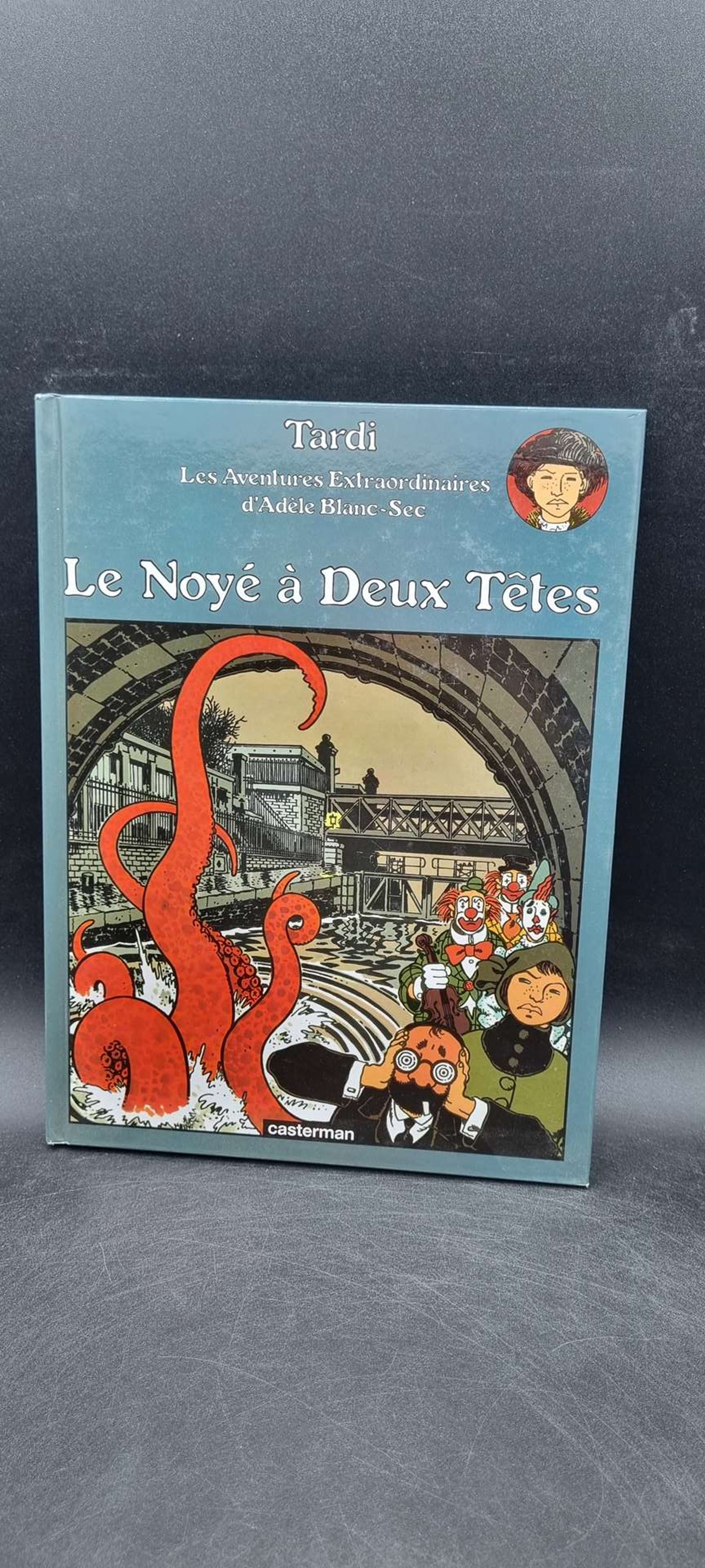 Le noyé à 2 têtes Tardi.jpg