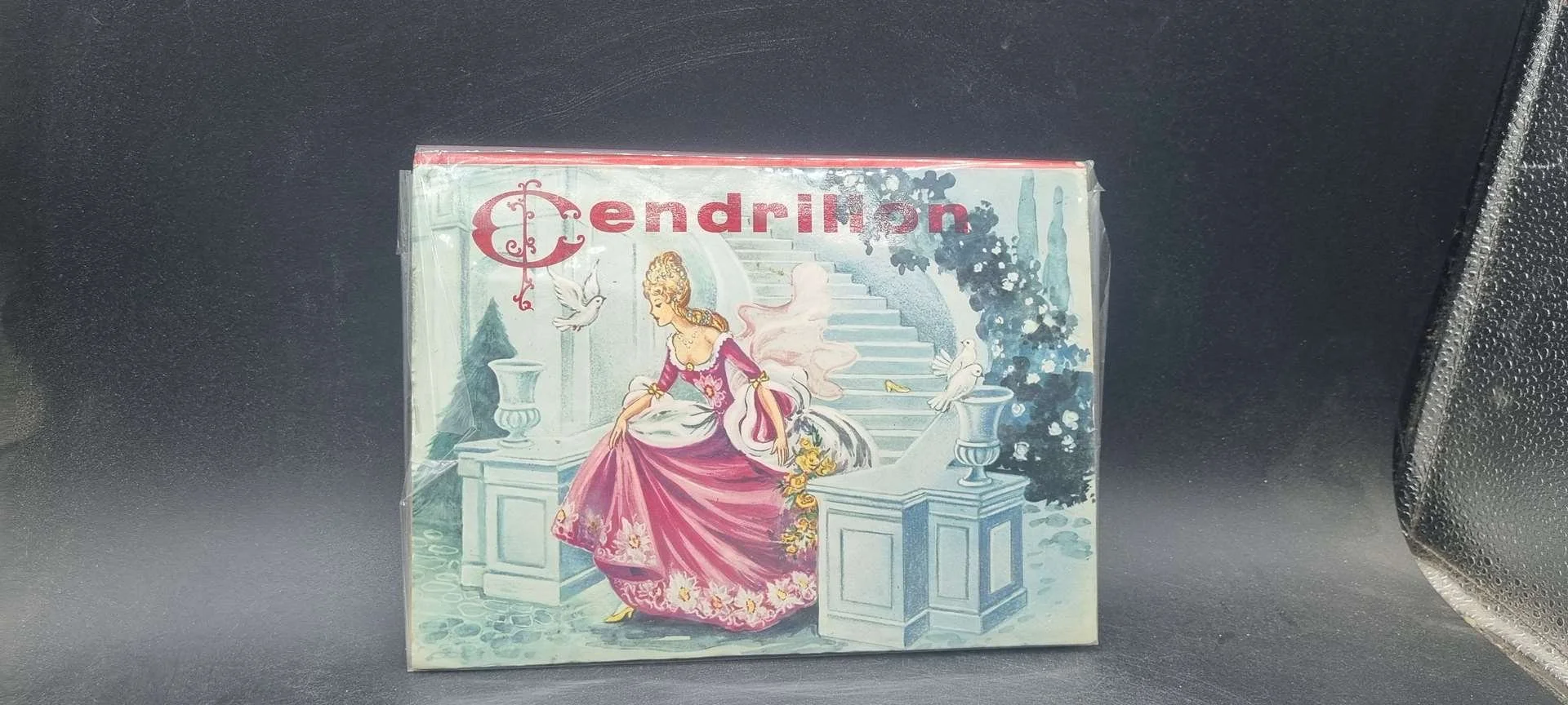 livre pop up cendrillon.jpg