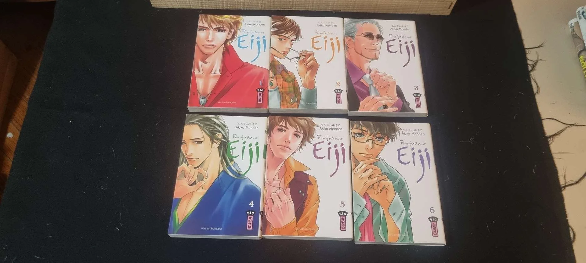 manga professeur Eiji.jpg