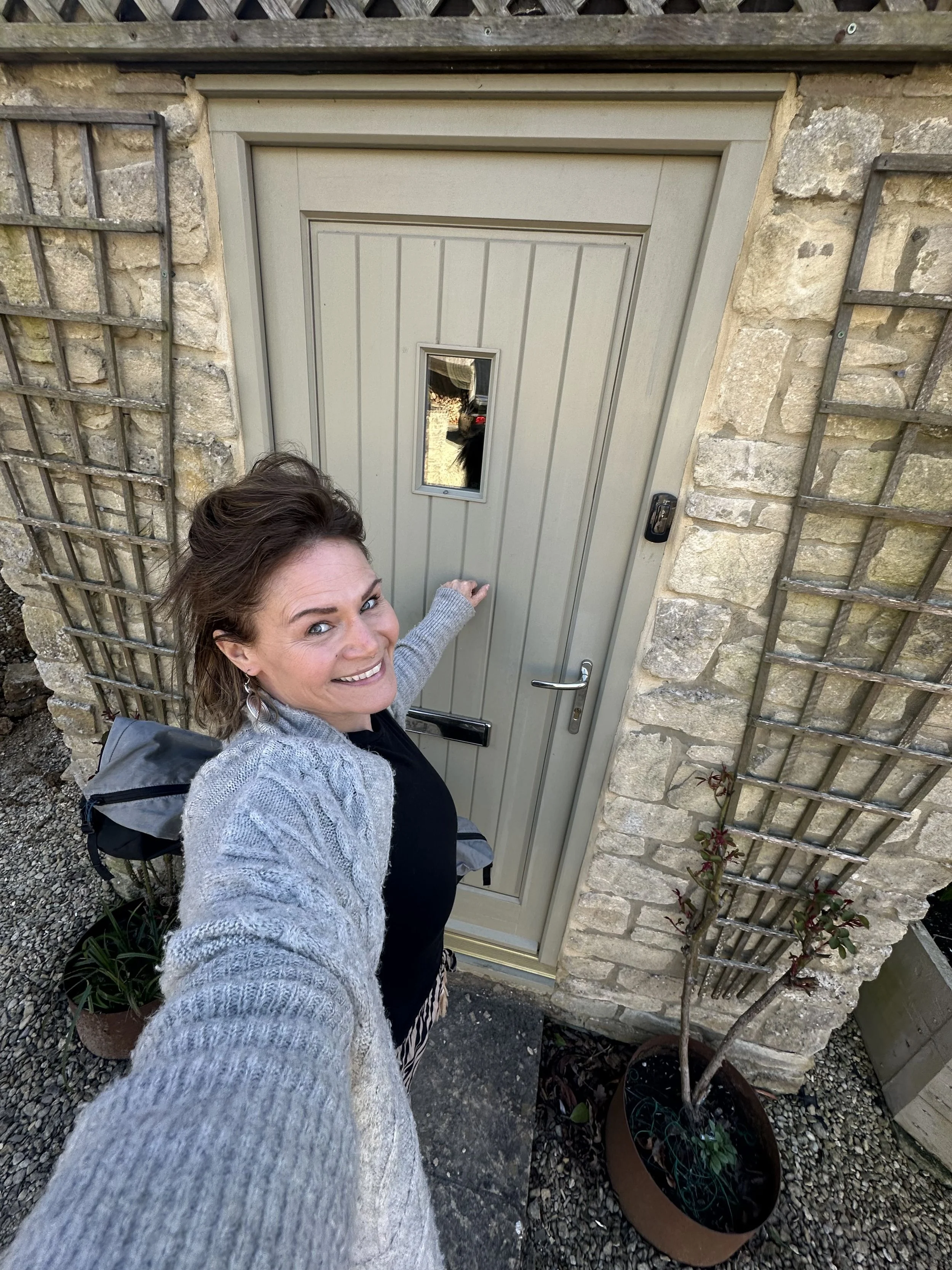 Kaye delivering 1:1 Alchemy Sessions in the Cotswolds