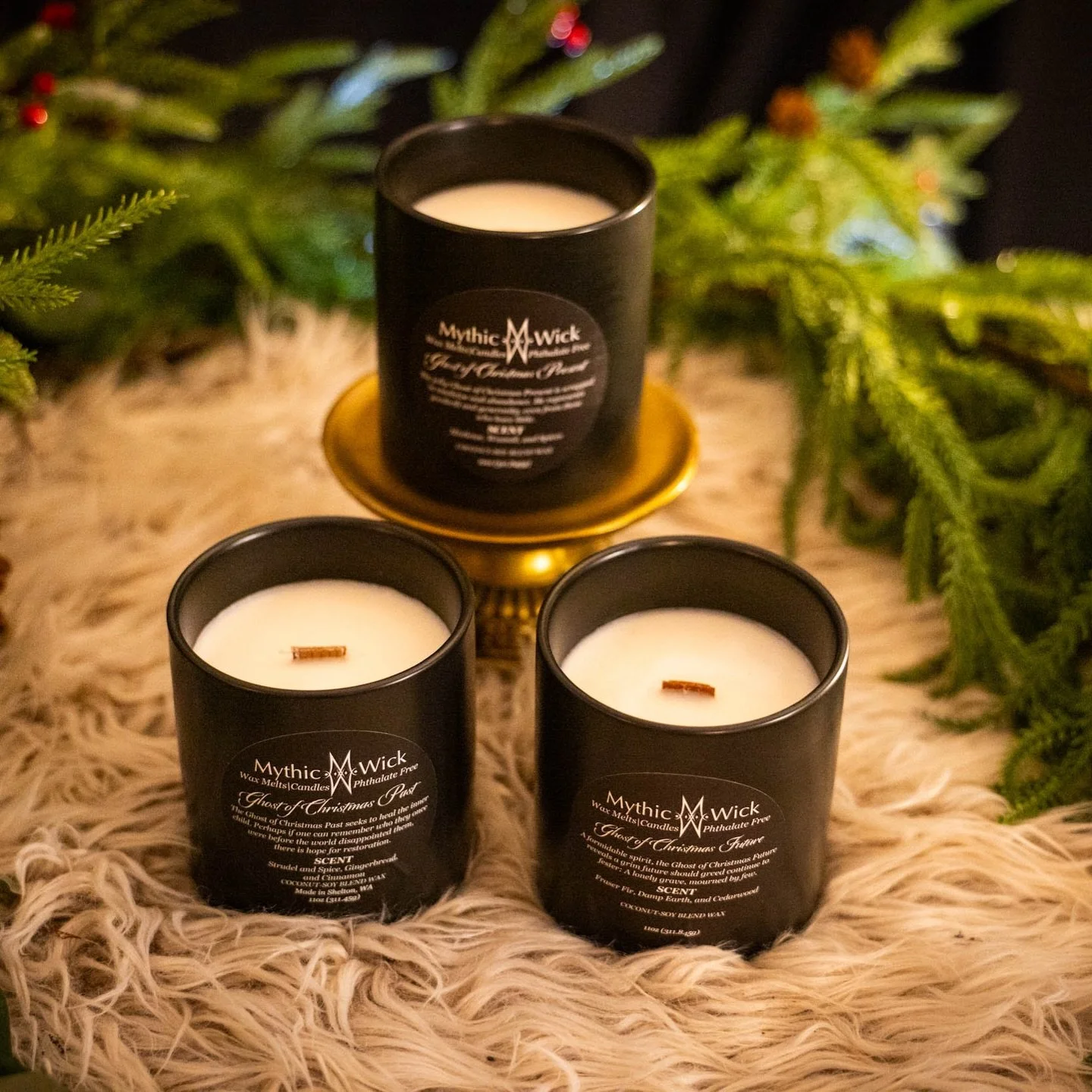 The Ghosts of Christmas Box set is on sale for just $99 for all three candles! Boxed and ready for gifting!

This collection includes all three Ghosts of Christmas 11-oz, wood wick candles in ceramic jars with black pine lids.

🎄Ghost of Christmas P