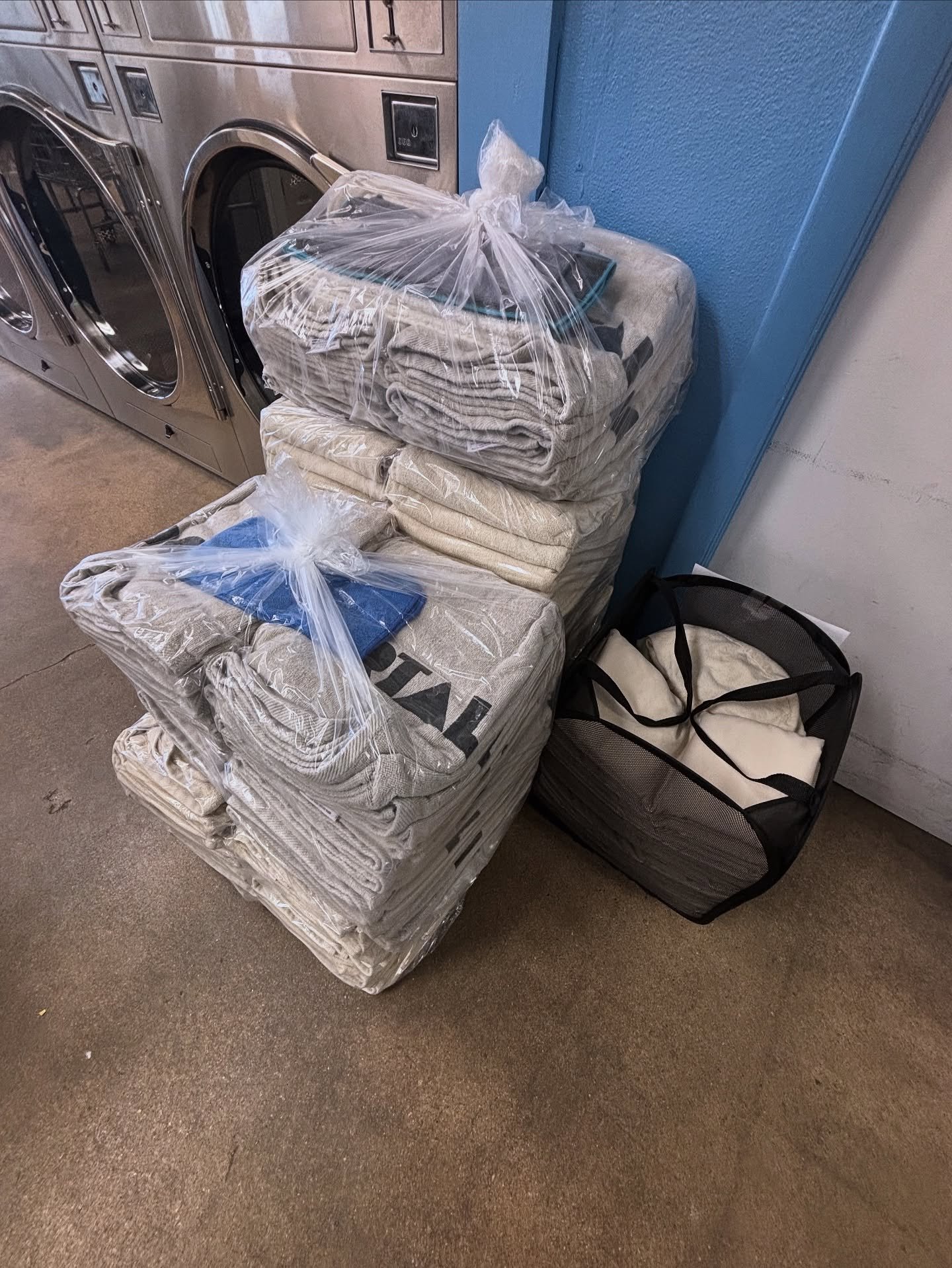 Do you still do laundry ? We can fix that problem! 🧺🚐💨

#denver #laundryhubdenver #colorado #denversmallbusiness #denversalon #denverevents #denvercolorado #denverhomes #denverfitness #denverlife