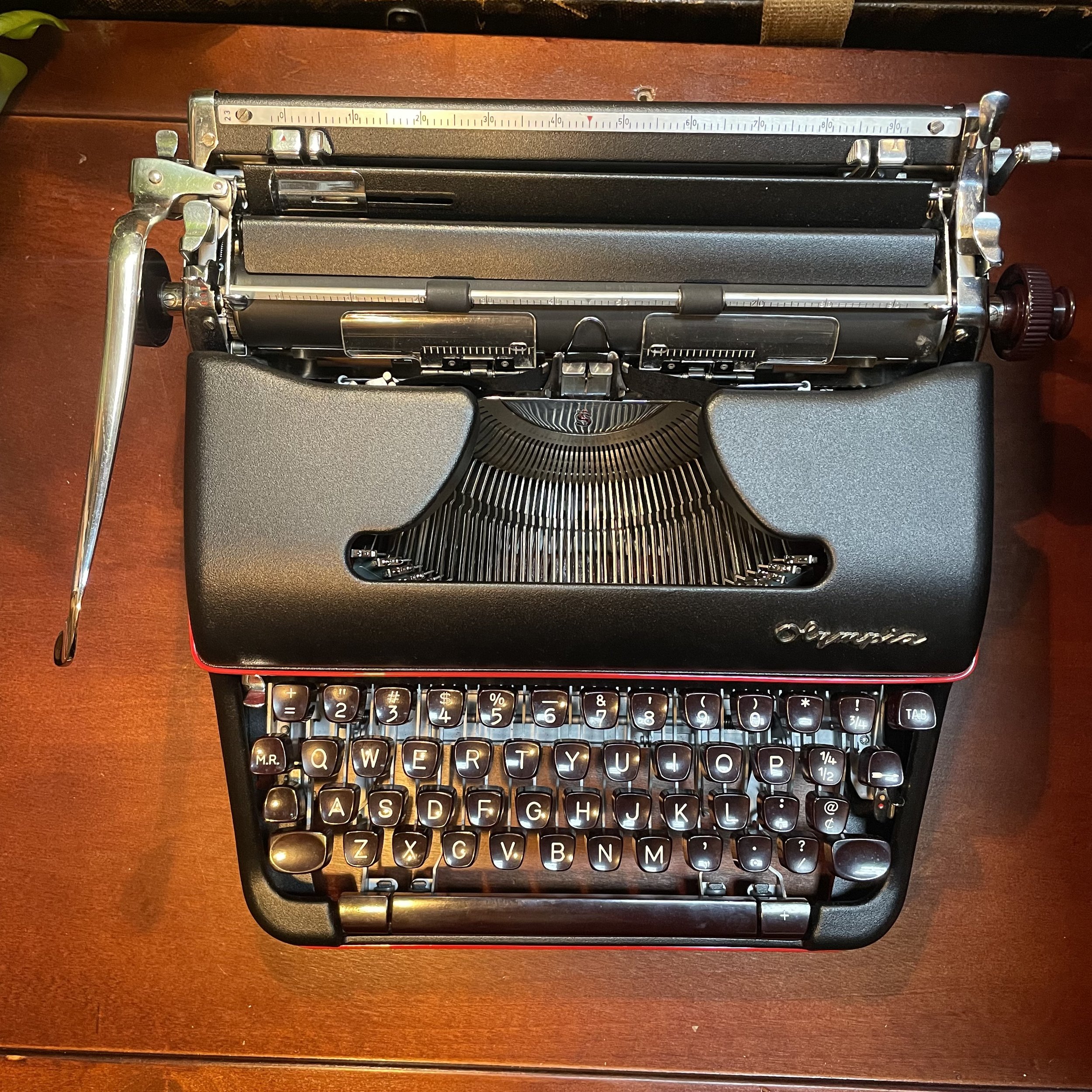 B:R Olympia SM4 01.jpeg