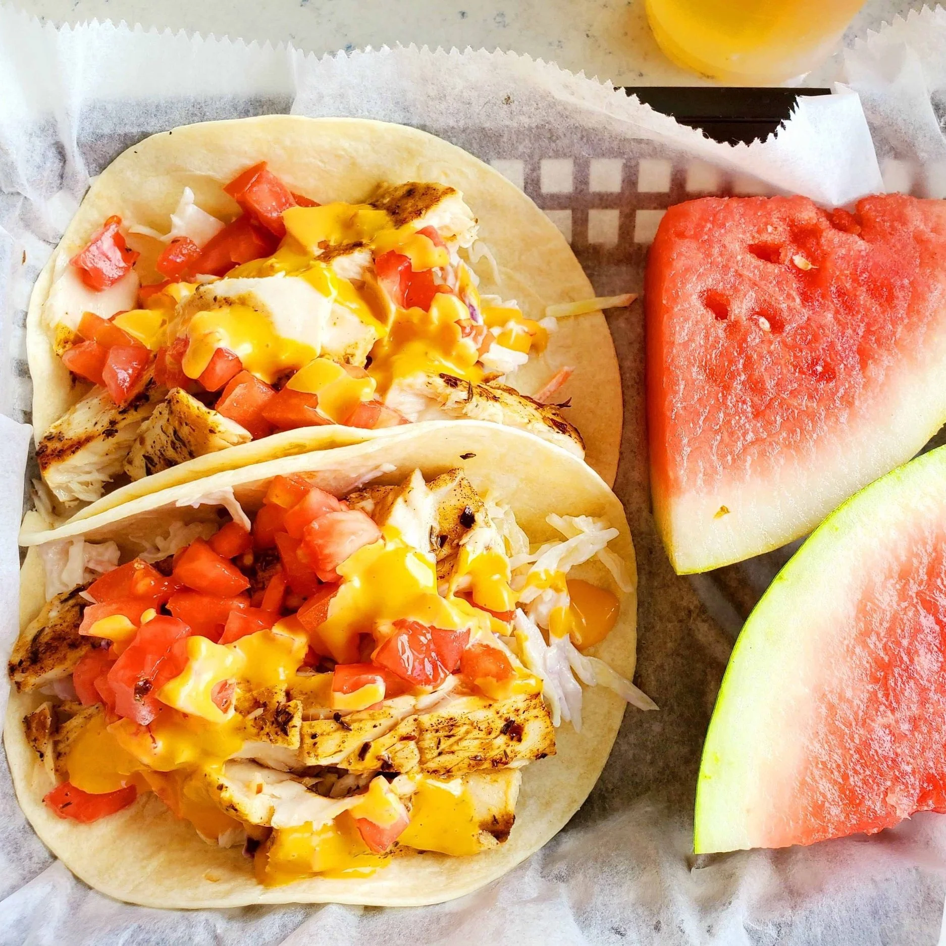 10 Tips for Eating Healthy When Eating Out