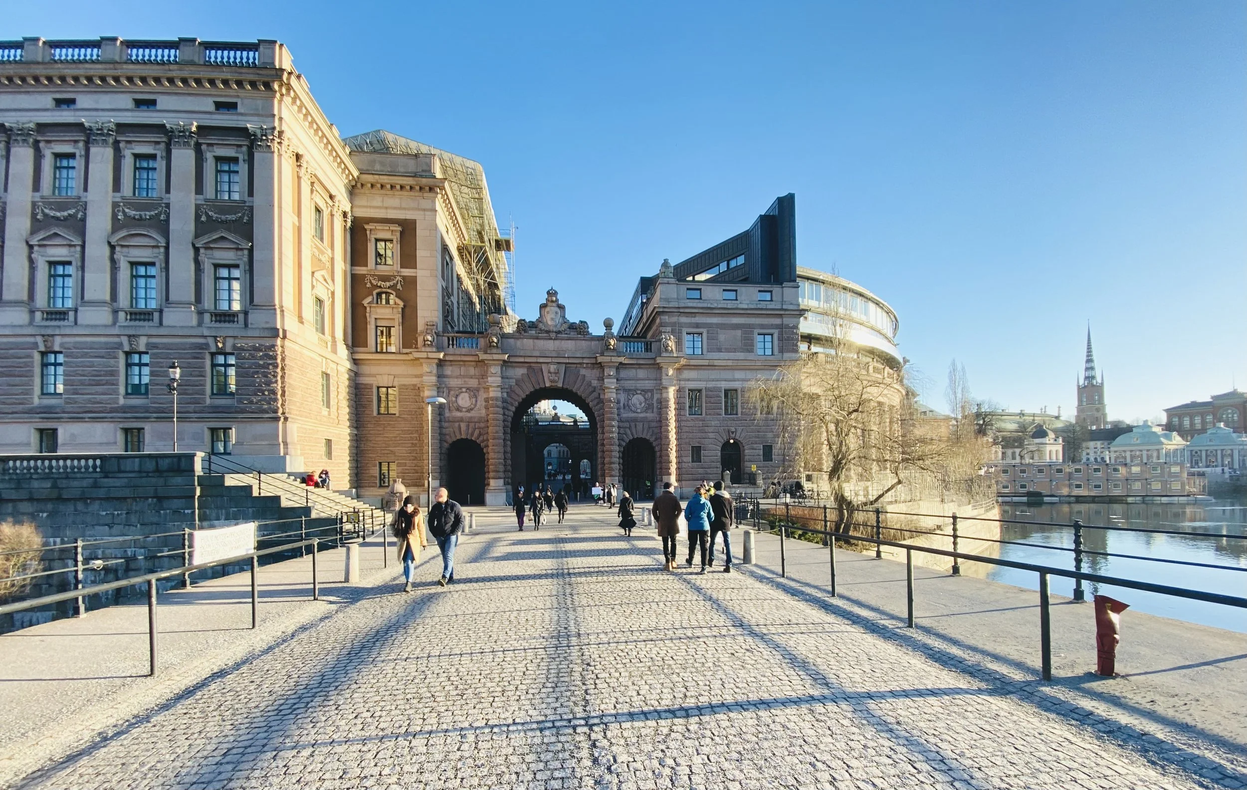 RfCF lyfter Kaftriofrågan i Riksdagen