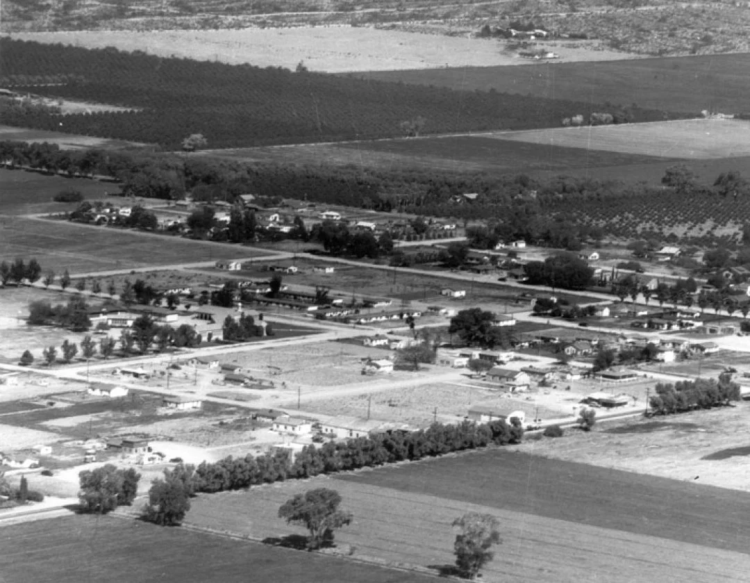 📸 A glimpse back in time&mdash;South Scottsdale in its early days.

Like much of the West, Scottsdale&rsquo;s future hinged on water. With the Granite Reef Dam in 1908 and Roosevelt Dam in 1911, the Salt River Valley suddenly had a reliable water su