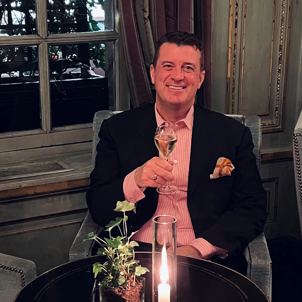 Paris' oldest Champagne bar