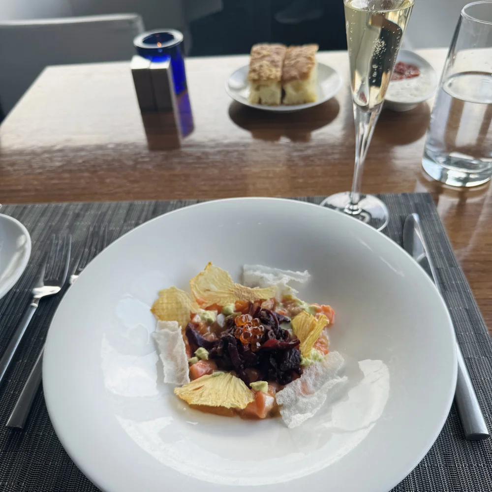 Altius, salmon civiche