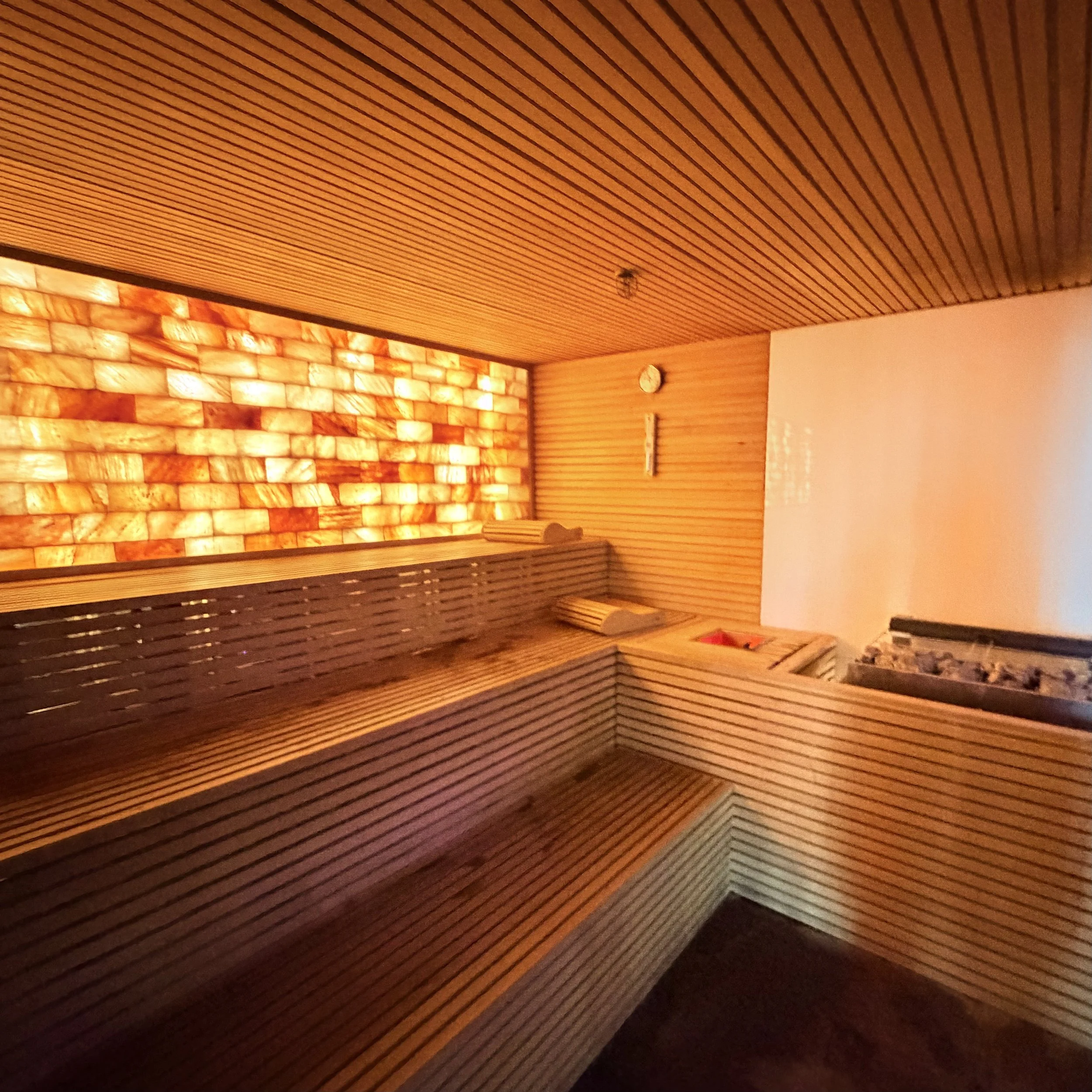 Himalayan Salt Sauna