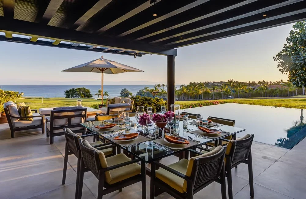 Agave patio dining.jpg