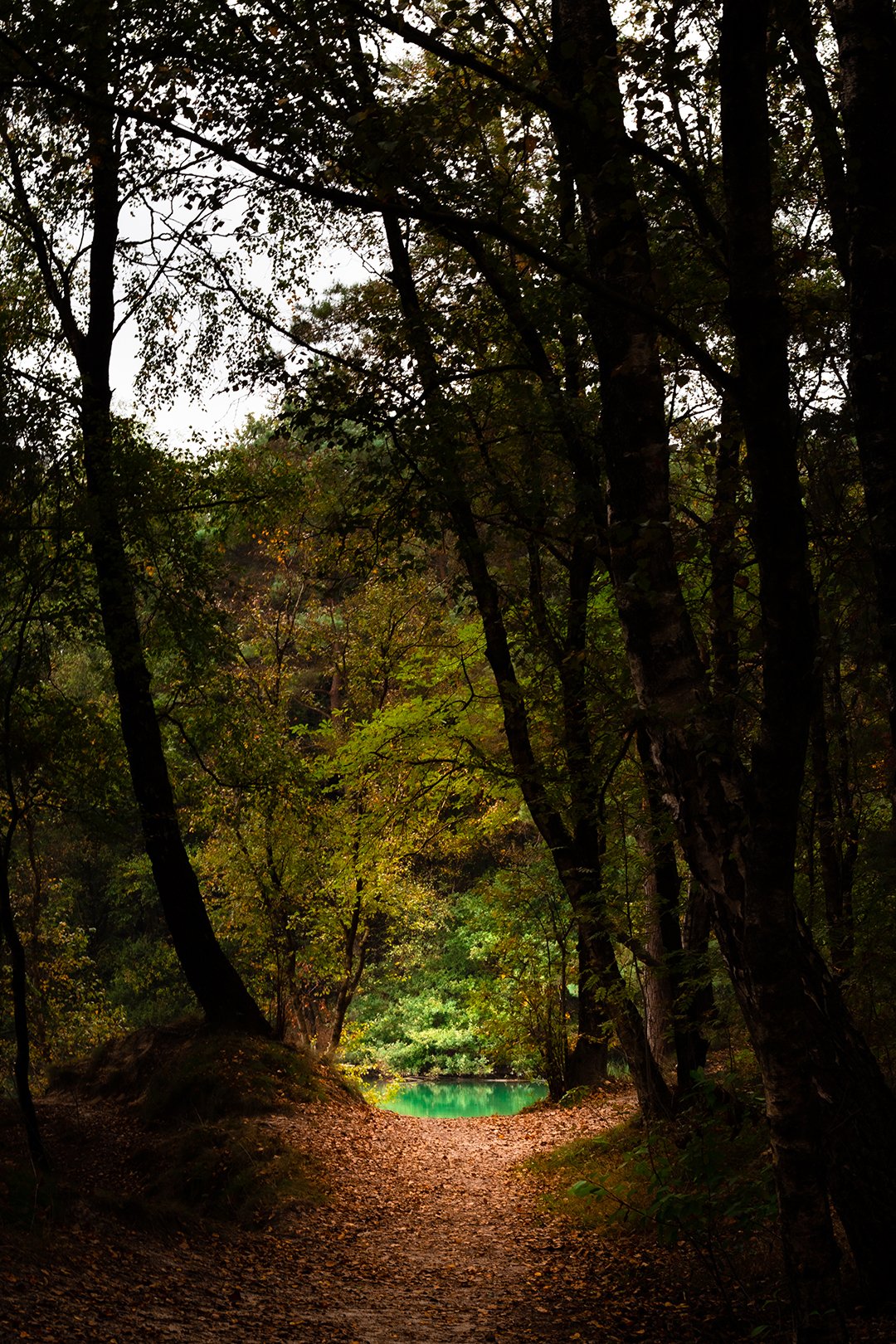 Blue_lake.jpg