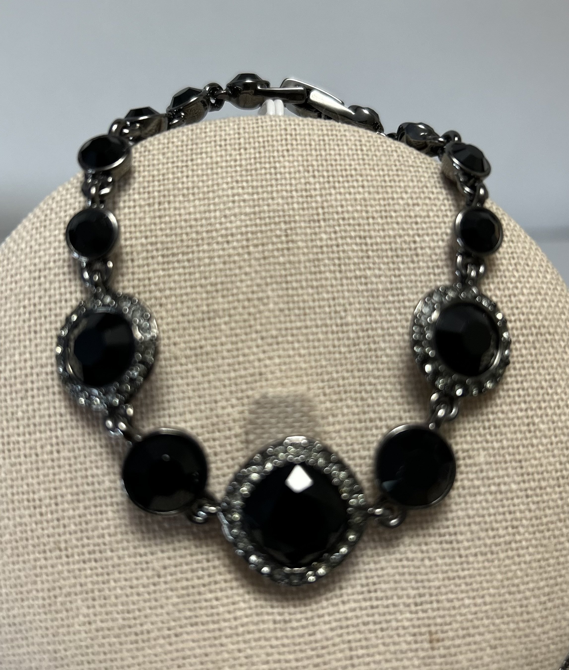 Necklace 35a 2.jpg