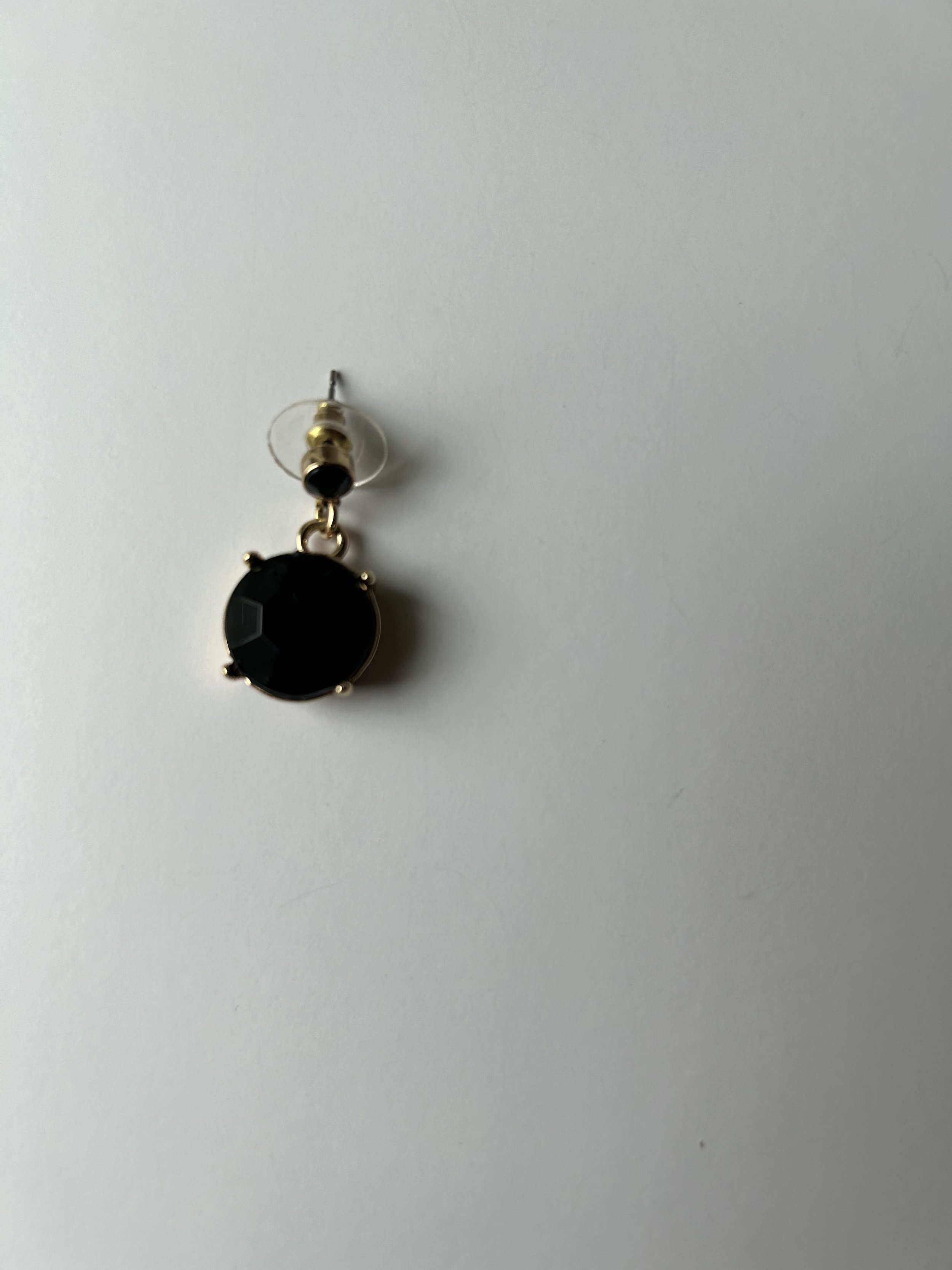 AK Earrings 37a 1.jpg