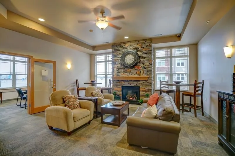 IG Int Community room and Leasing office 96dpiHD.jpg