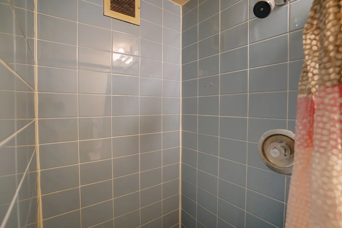 1 BD C- Bathroom