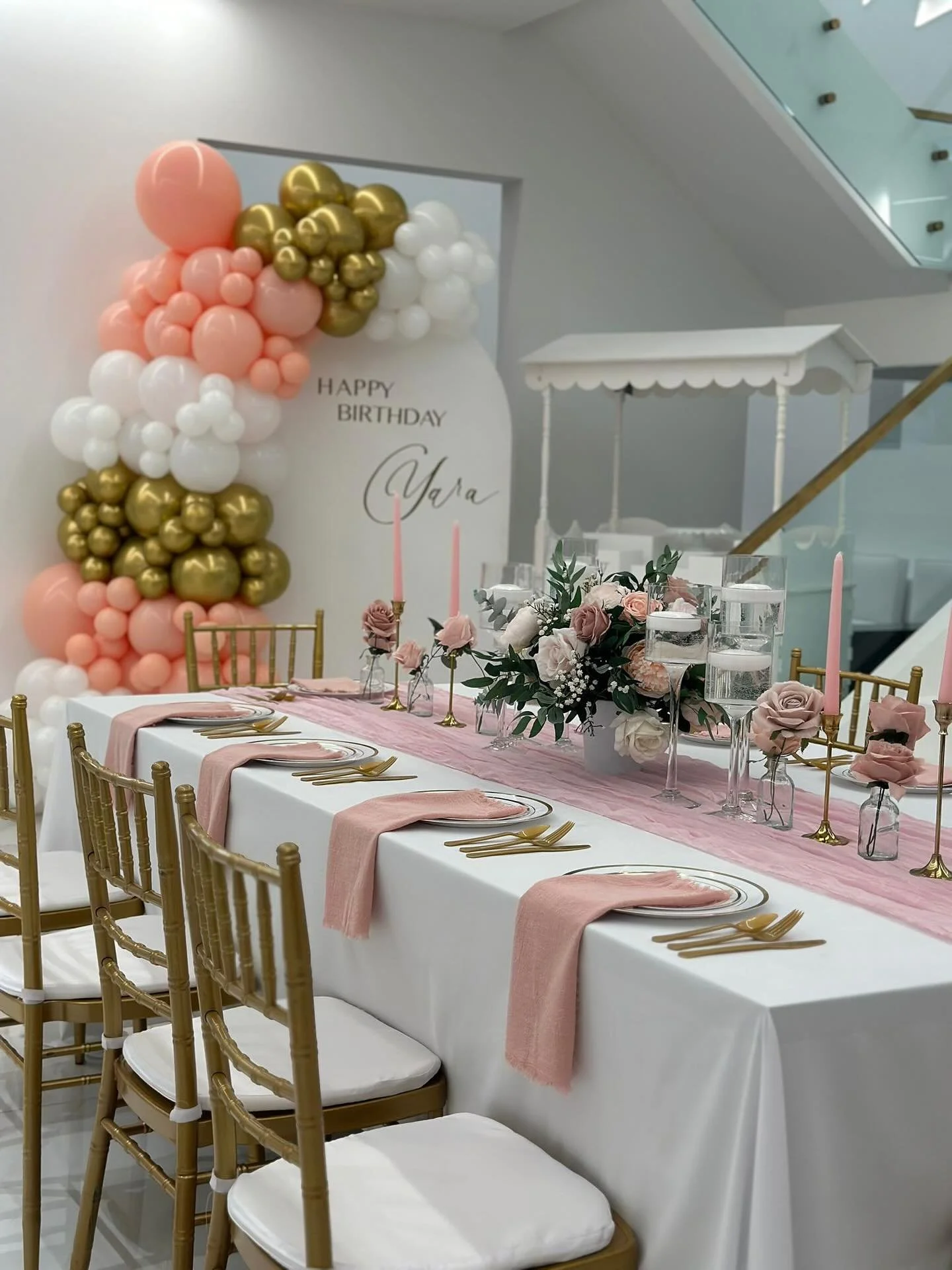 Who says at home celebrations can&rsquo;t be grand? 🌸🎈

Chair rentals @l_e_partyandeventrentals 

#birthday #explore #explorepage #decor #decorations