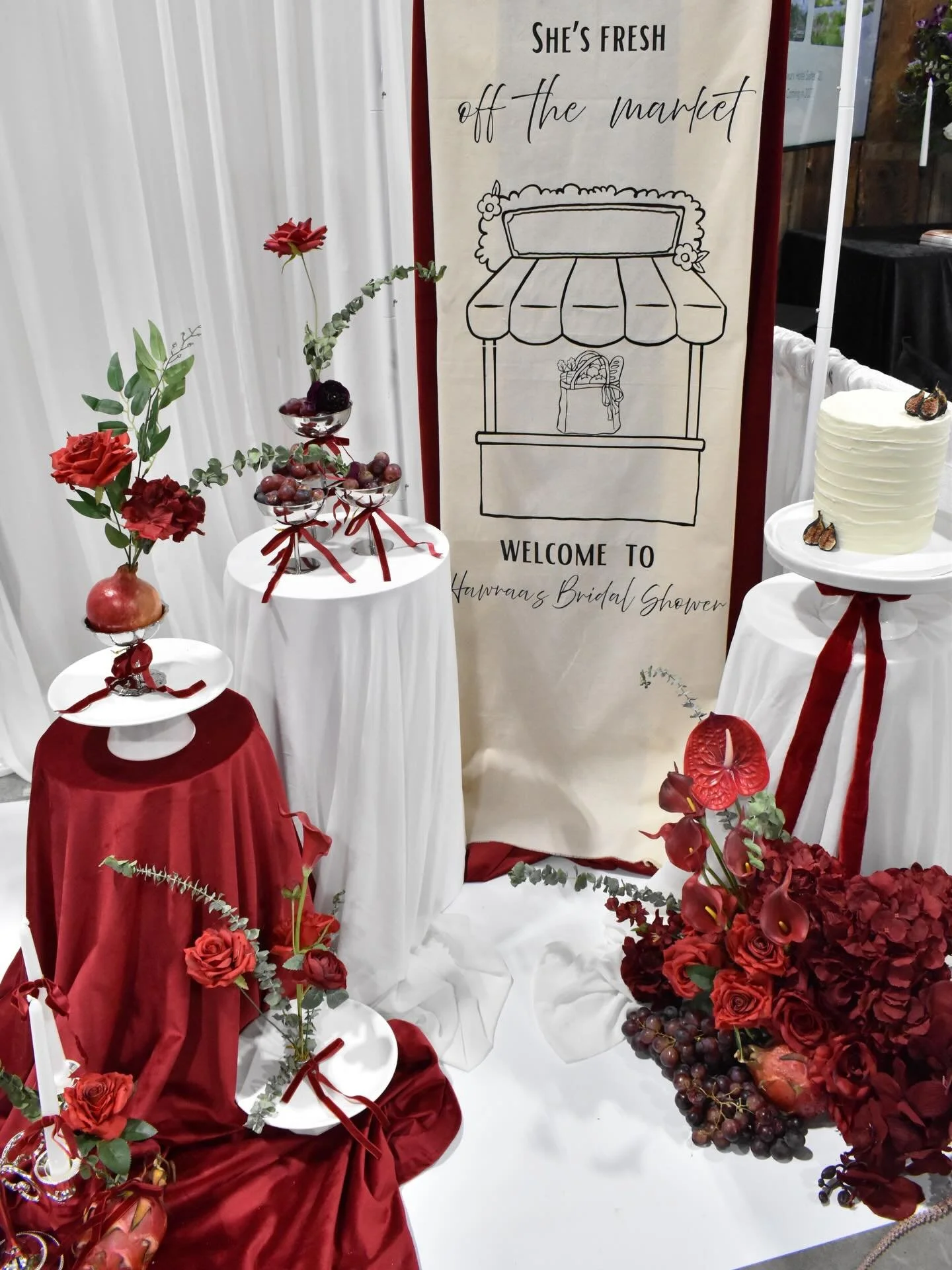 Details from our booth at the @ottawaweddingshow 

Cake by @thecakefactoryottawa 
Flooring @ottawadancefloors 

Excited for the 2026 season, still accepting books reach out soon!