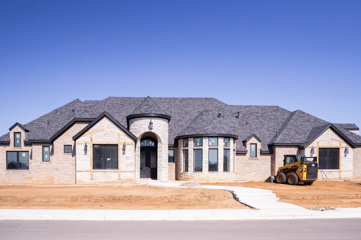 This Tudor-inspired roofline is everything...! 🏰 featuring a steeply pitched roof with multiple gables, adding a sense of grandeur + elegance.

And don't forget about the backyard! This home is truly a dream. 🤩

#westtexashomes #lubbocktx #homesofi