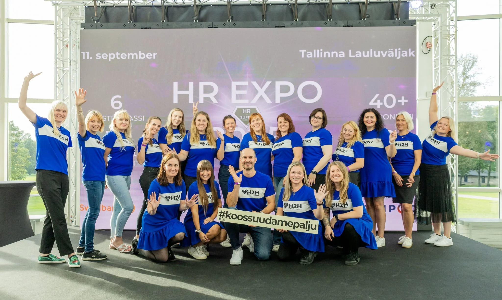 Koos suudame nii palju saavutada 💪
Eelmisel nädalal toimus neljas HR EXPO, kus osales üle 800 inimese. See on Eesti suurim personalivaldkonna üritus. Oli imeline näha 800 personalivaldkonna huvilist üheskoos ideid jagamas,