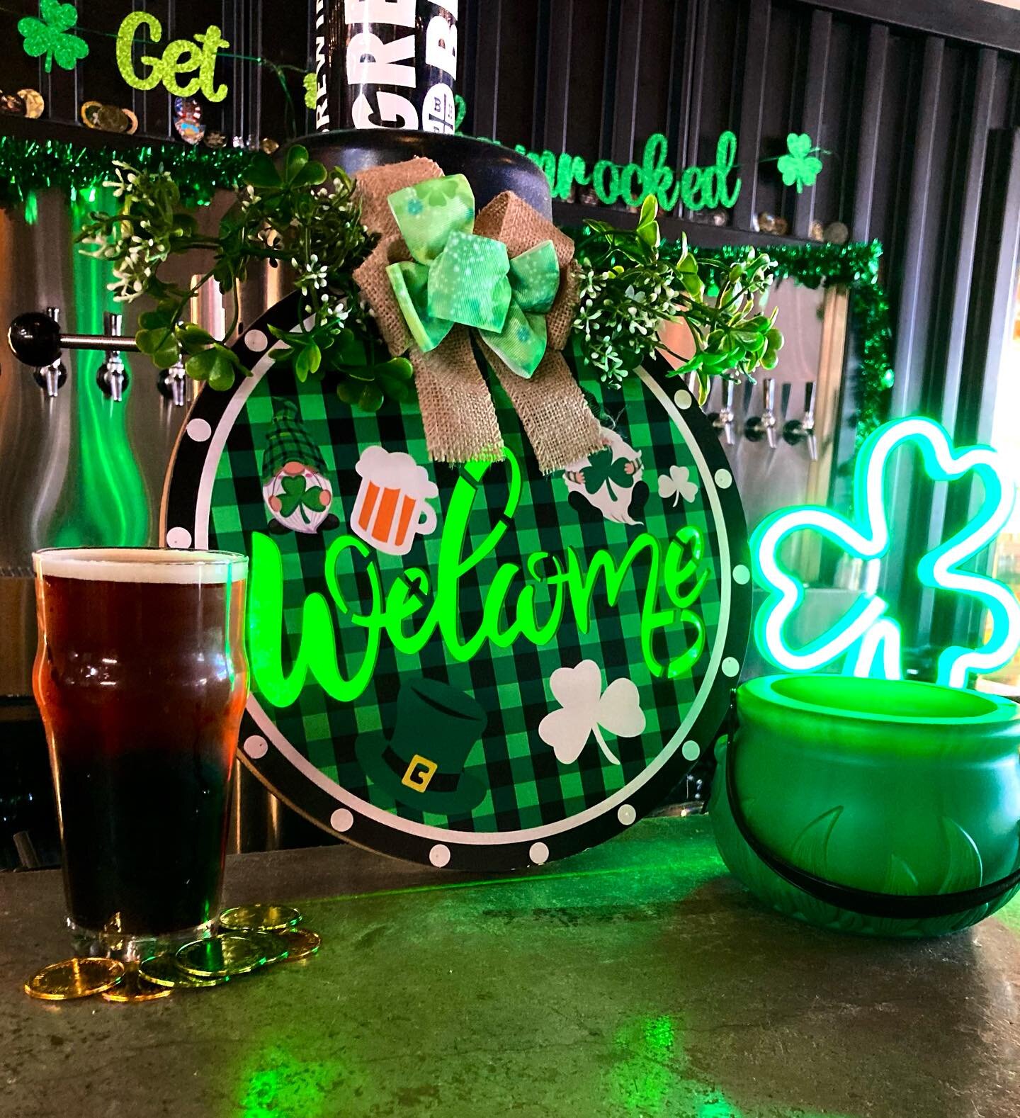 St. Patrick&rsquo;s Day is almost upon us and the events are coming up! 
This St. Patrick&rsquo;s Sunday look out for!🍀

-Andrew and Sarai @2pm
-Brahma@1:00pm
Feat. (Irish cuisine)
-High Grade Pats@5:30pm

*Beers On Tap
-Irish stout (Curly Wolf and 