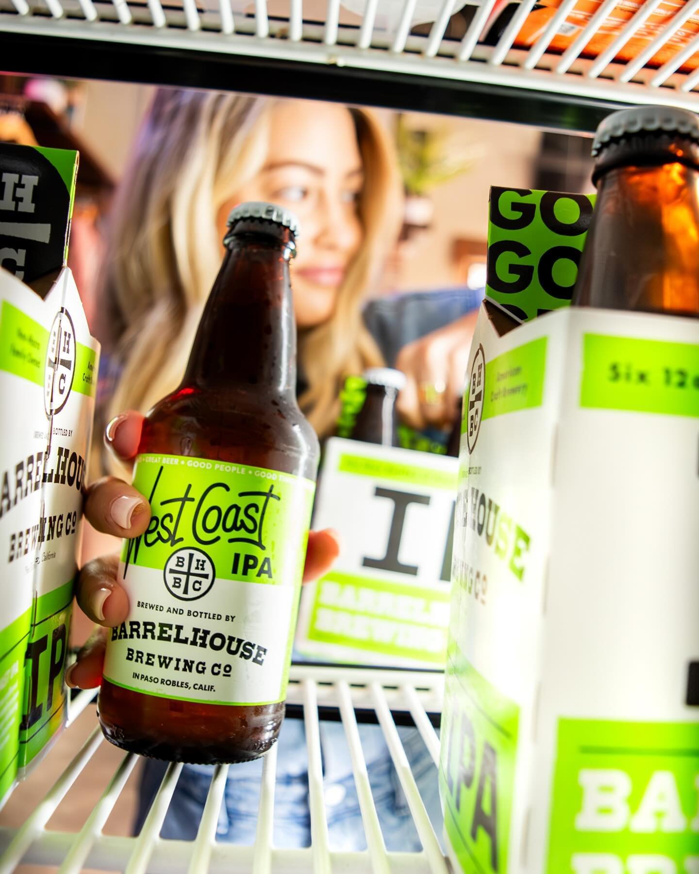 Why stop at one pint when you can bring Barrelhouse Brews home? Grab a to-go 6 pack and bring the craft straight to your fridge.  Cheers to great beer anytime! 🍻 #barrelhousebrewingco #beertogo
