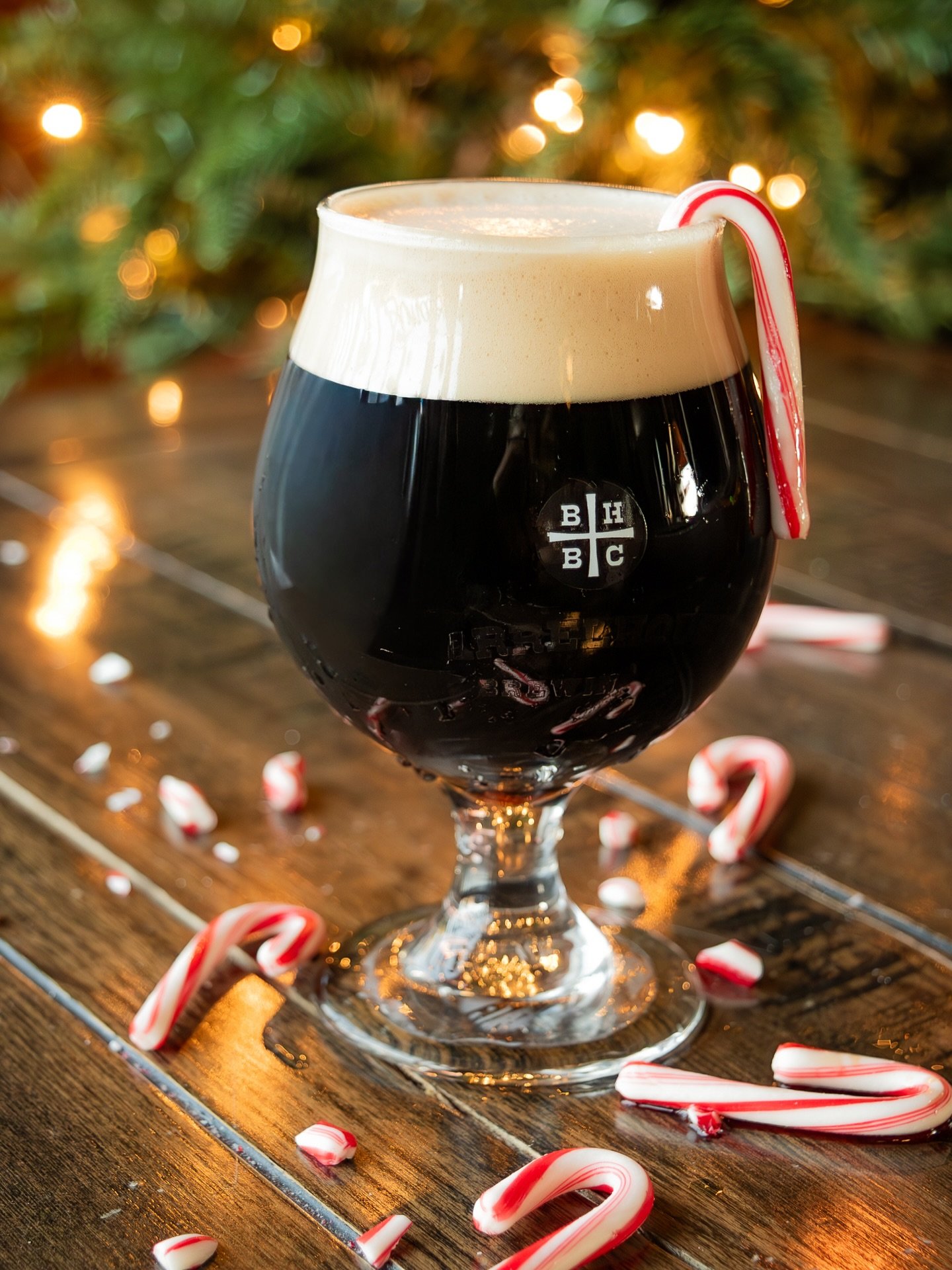 Our fan-favorite holiday seasonal is back and better than ever. 🎄 Merry Christmas Nitro Stout kicks off with the smooth, roasty base of our classic BarrelHouse Stout, then sleighs your senses with real peppermint candy canes and creamy chocolate. It