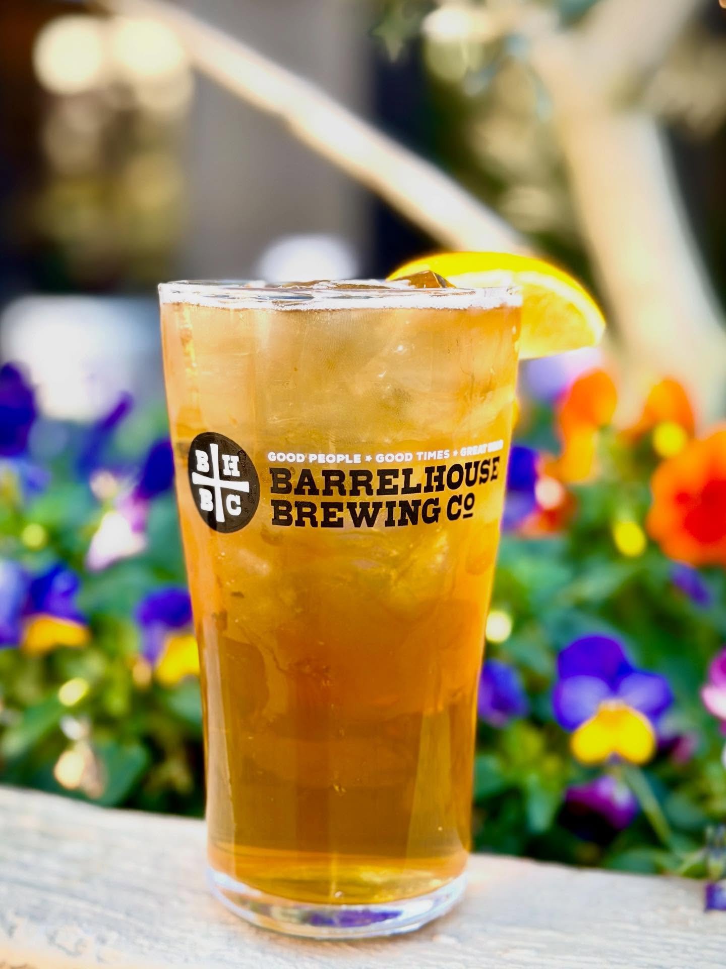 Peach Tea Hard Seltzer🍑

Sweet &amp; Refreshing&hellip; a perfect twist on a classic!
Check it out today!
See ya soon✨
Cheers!
#goodpeoplegoodtimesgreatbeer