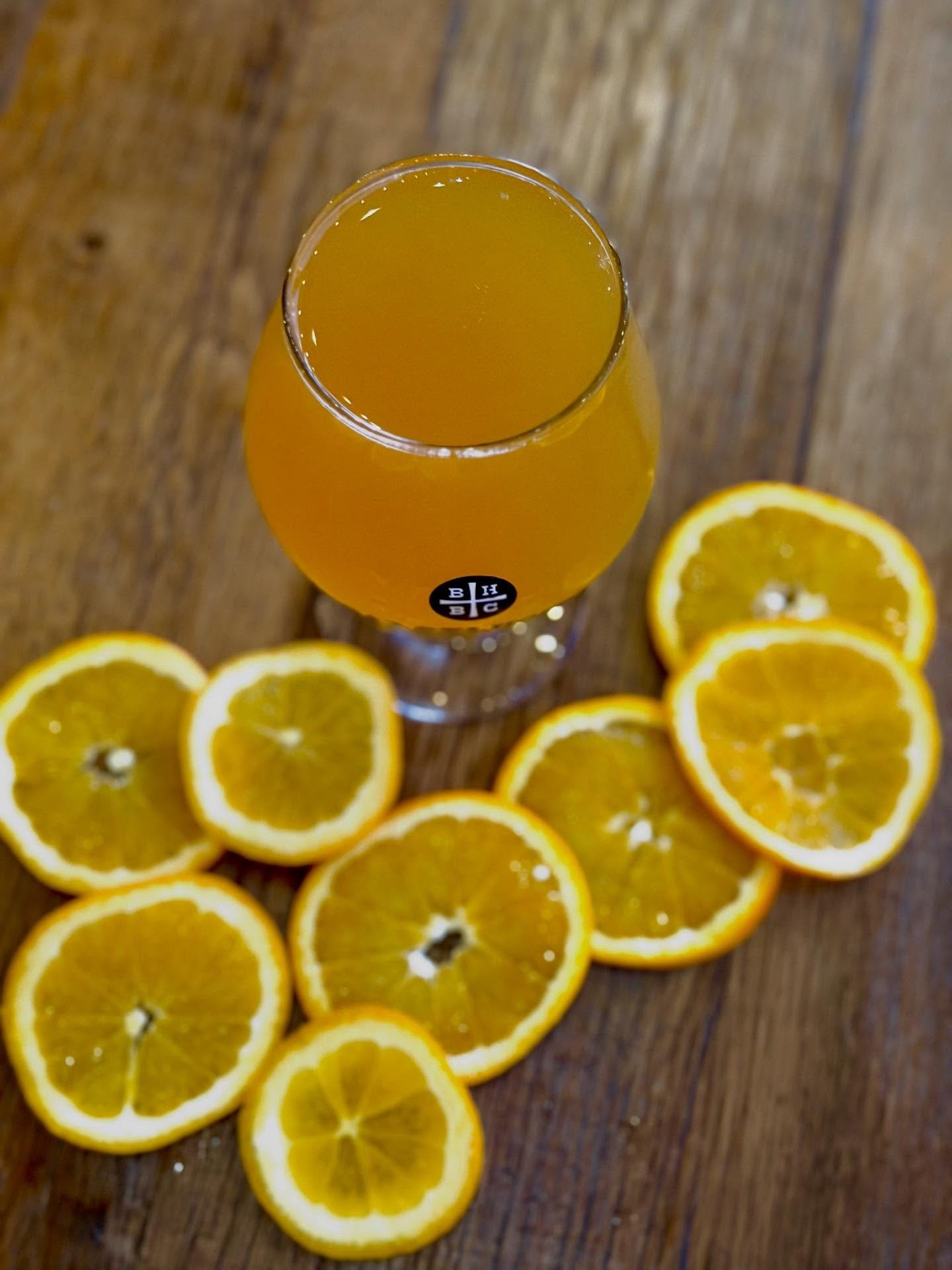 Tangerine Dream 🍊

Perfectly citrusy &amp; sour ready the weekend!

Try it today then stay for more☁️
See ya soon!
Cheers✨
#goodpeoplegoodtimesgreatbeer