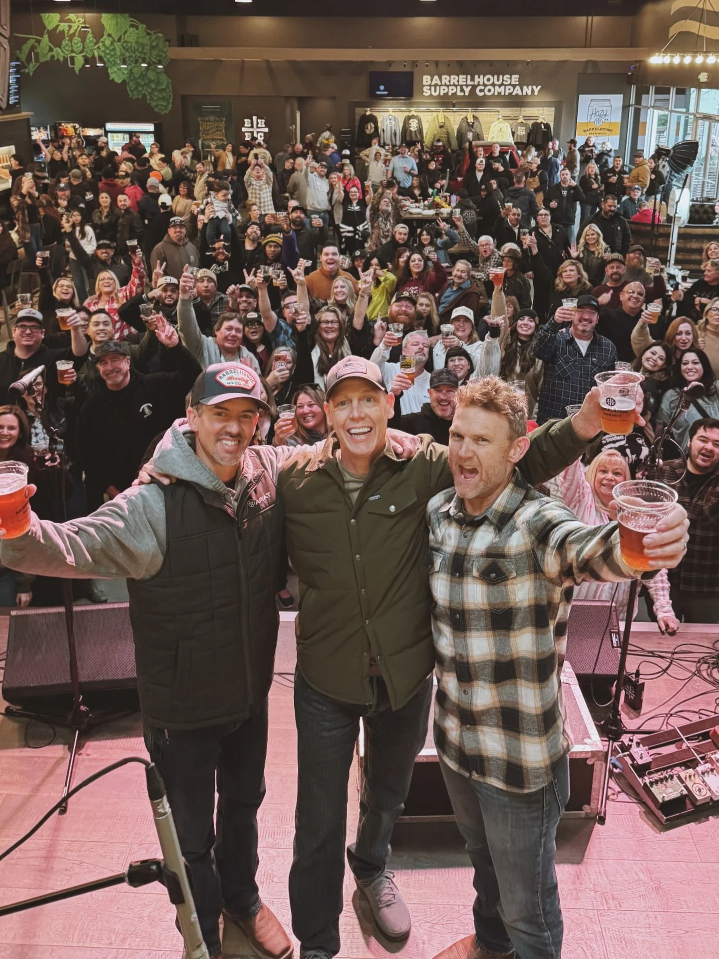 Cheers to everyone who came out yesterday 🍻🔥
Bakersfield, you absolutely showed up. 

The welcome was bigger, louder, and better than we could&rsquo;ve ever imagined. We&rsquo;re officially OPEN DAILY and ready to keep the good times rolling. 🎉 

