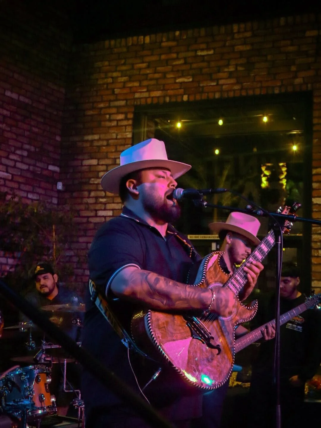 Cinco De Mayo Celebration 🇲🇽🍻
Saturday May 2nd

We&rsquo;re bringing the full fiesta to the taproom 🔥

🎶 Live music ft. Autorizado bringing high-energy, dance-all-night vibes
🍺 Ice-cold beer flowing all day &amp; night
🎉 Big crowd energy, and 
