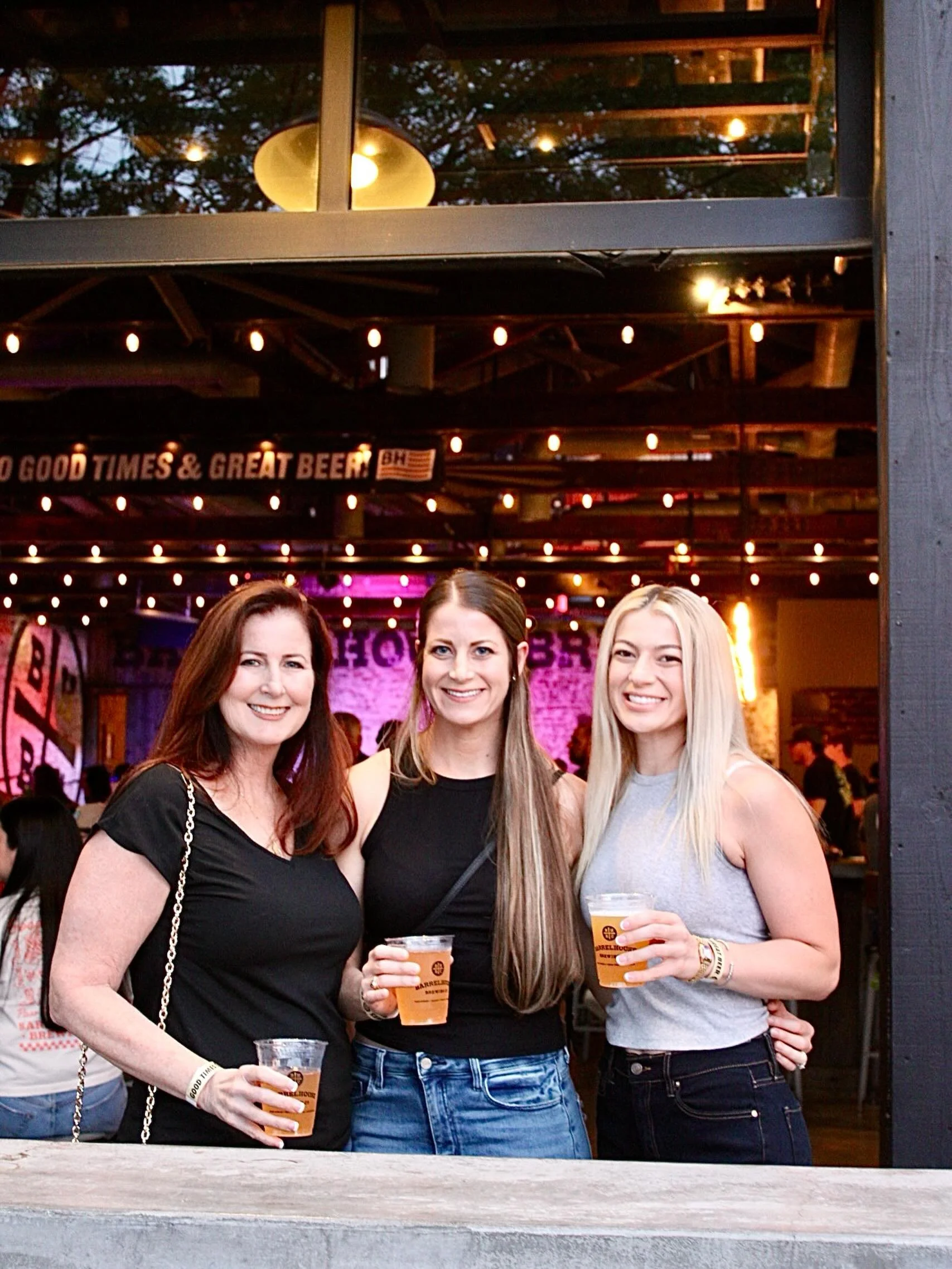 Just like that we are ready for the weekend&hellip;🍻
&amp; need a pint ASAP

Join us all weekend long for Great Beer, Local Food Trucks, &amp; Good Times!!
Tag your crew!
Cheers!
#goodpeoplegoodtimesgreatbeer