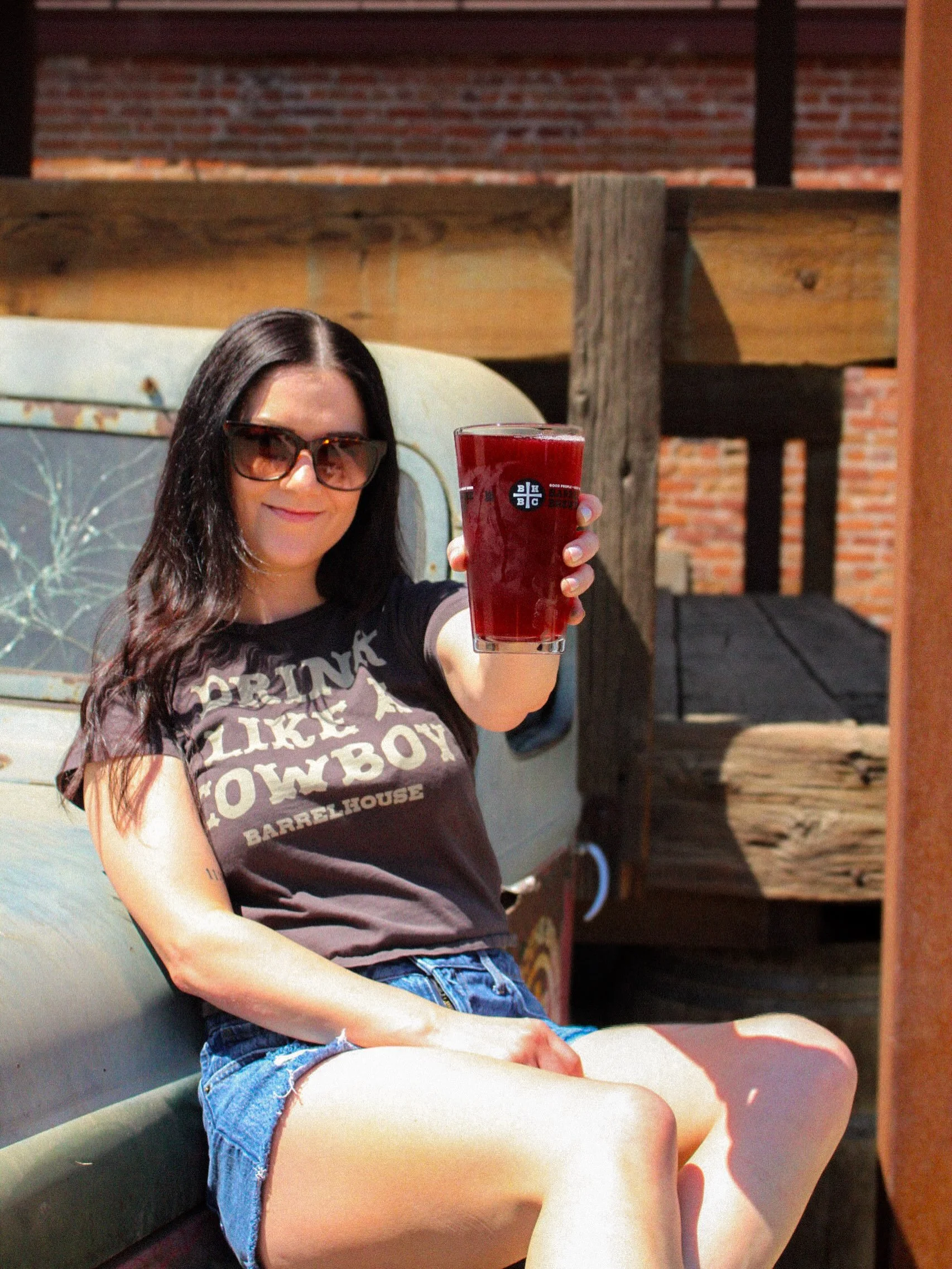 Black Cherry Vanilla Hard Seltzer🍒✨ 

Check out are new favorite sweet treat!
Fruity &amp; refreshing, the perfect way to kick off the weekend!
Cheers🍻
#goodpeoplegoodtimesgreatbeer