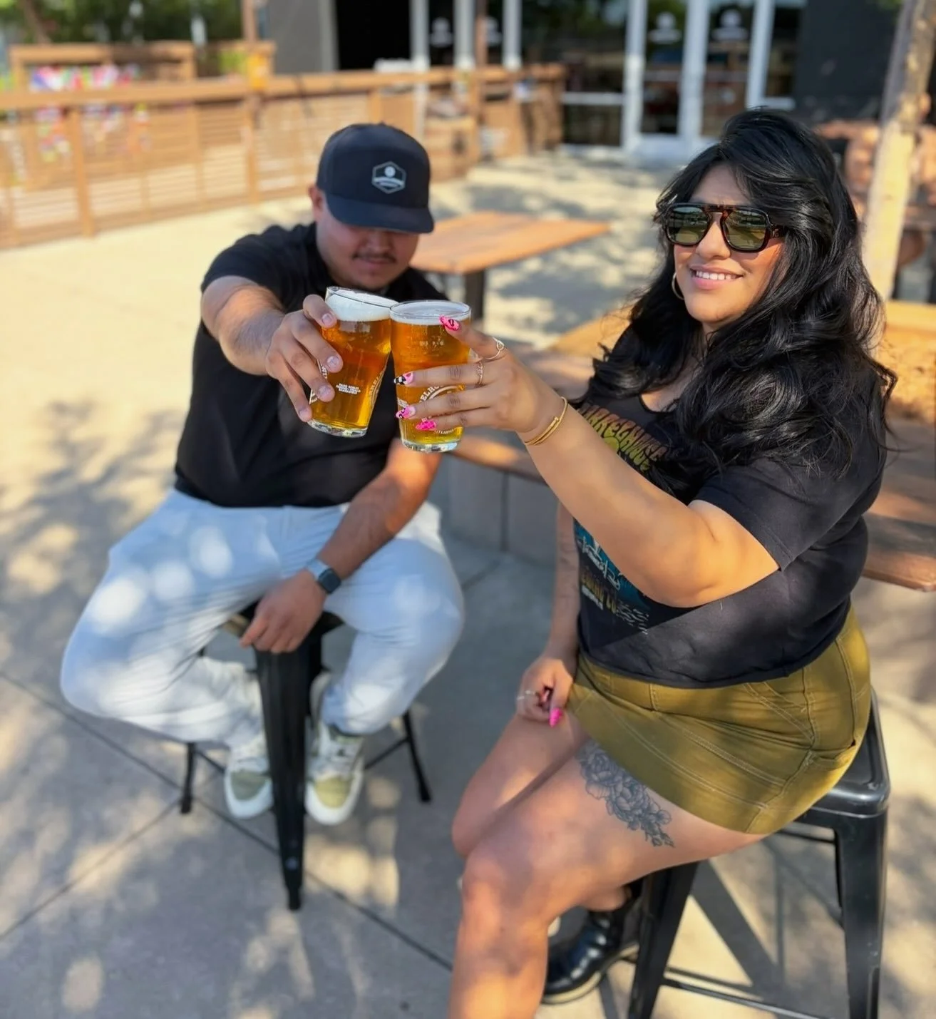 Friday is here! Do you have weekend plans yet? We&rsquo;ve got you covered with our cold brews, great food and the best company in town. 🍻

Plus, live music every day this weekend&mdash;come kick it with us at BarrelHouse!