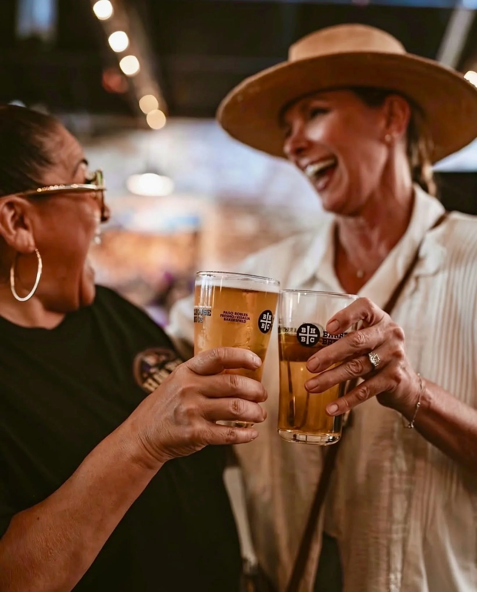 Good beer. Full glasses. Cheers to the weekend.🍻

Here&rsquo;s to cold pours and even better company. 
Grab a pint &amp; grab a bite from Fresno Street Eats 12-5pm 
Stay for  some live local tunes @ 7:30pm🎶
Cheers✨
#goodpeoplegoodtimesgreatbeer