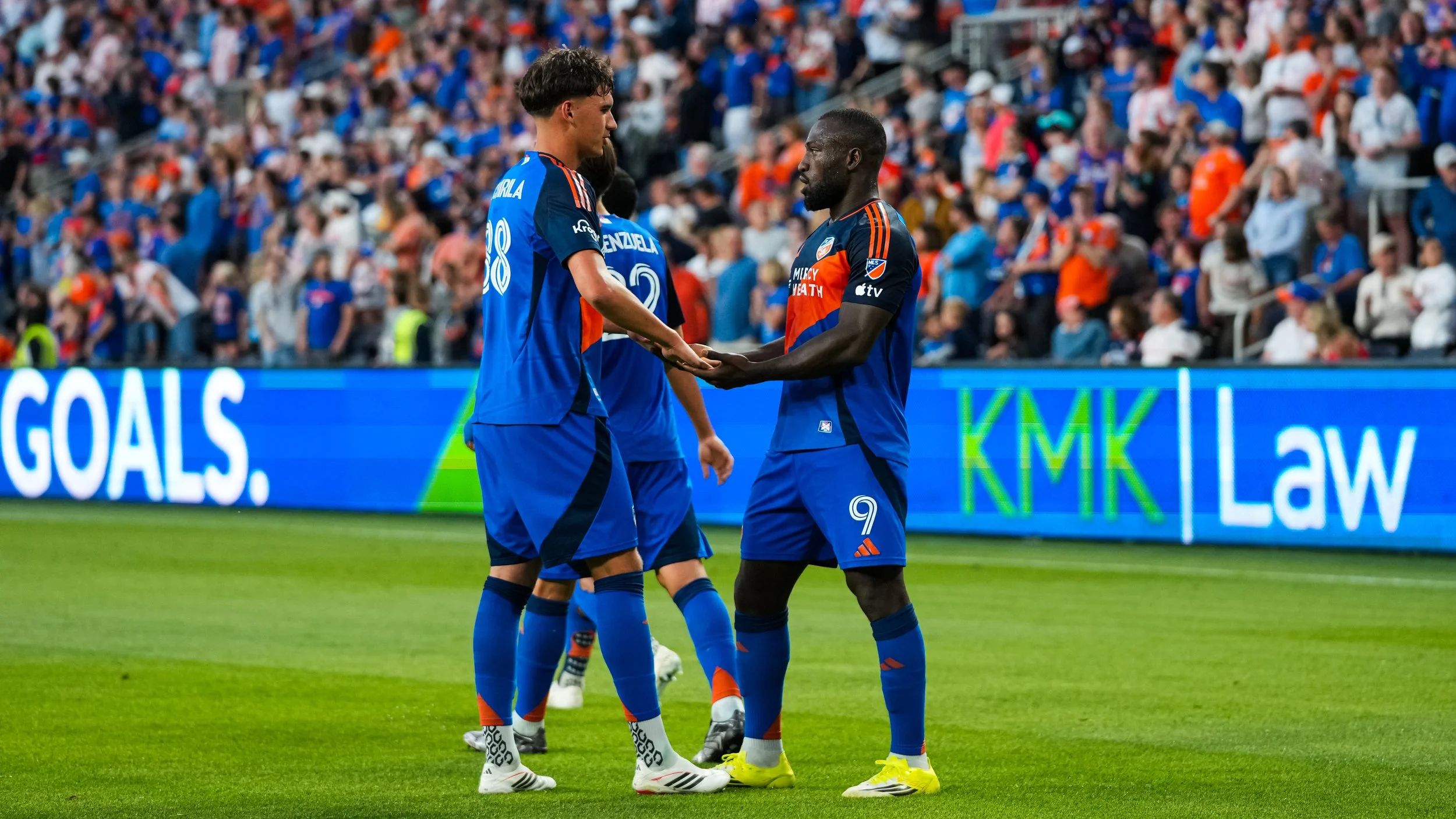 FC Cincinnati’s Makeshift Backline Delivers Shock Clean Sheet in 2–0 Win Over Red Bulls