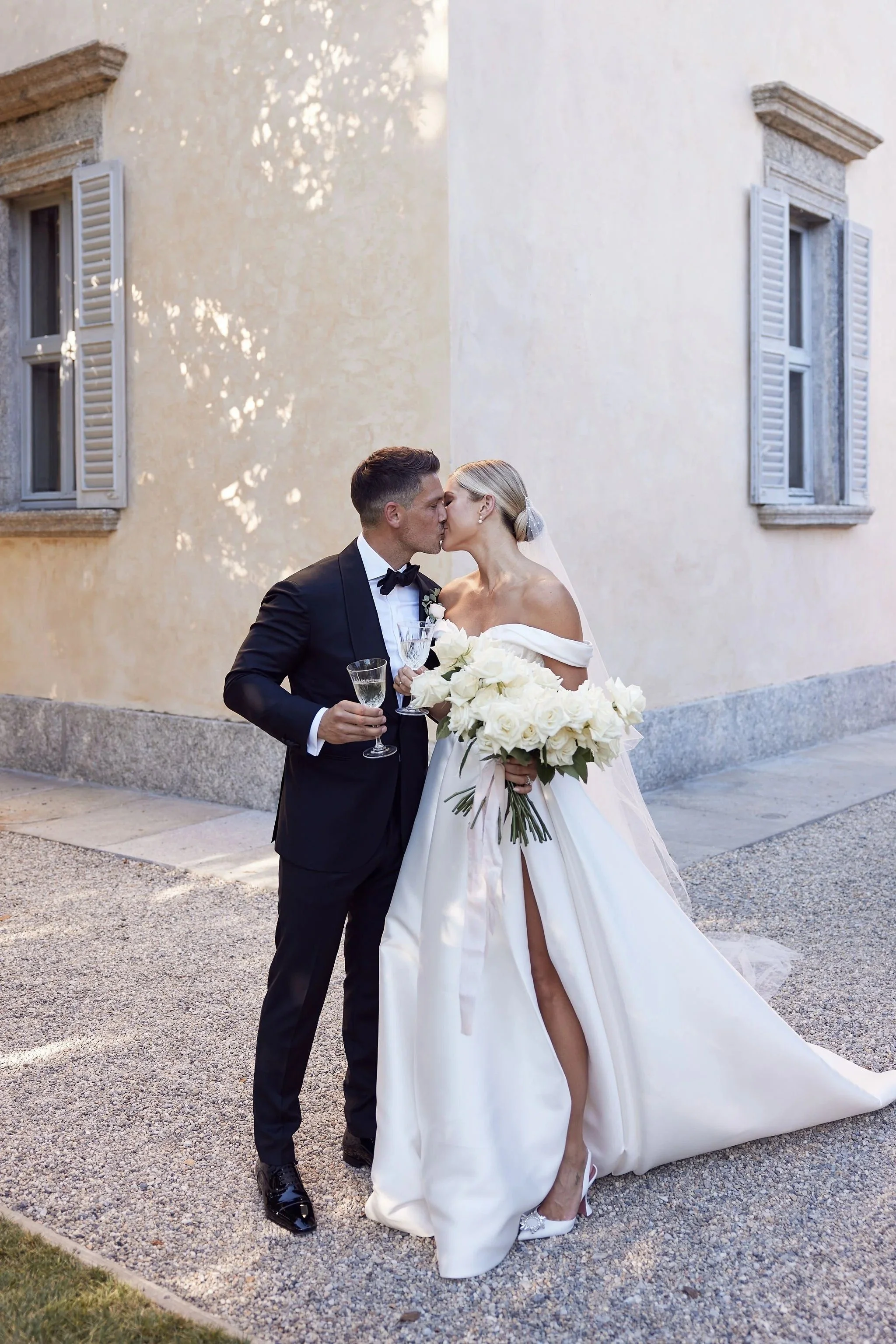 imgi_103_HR_MandB_LostinLove_wedding398.jpg
