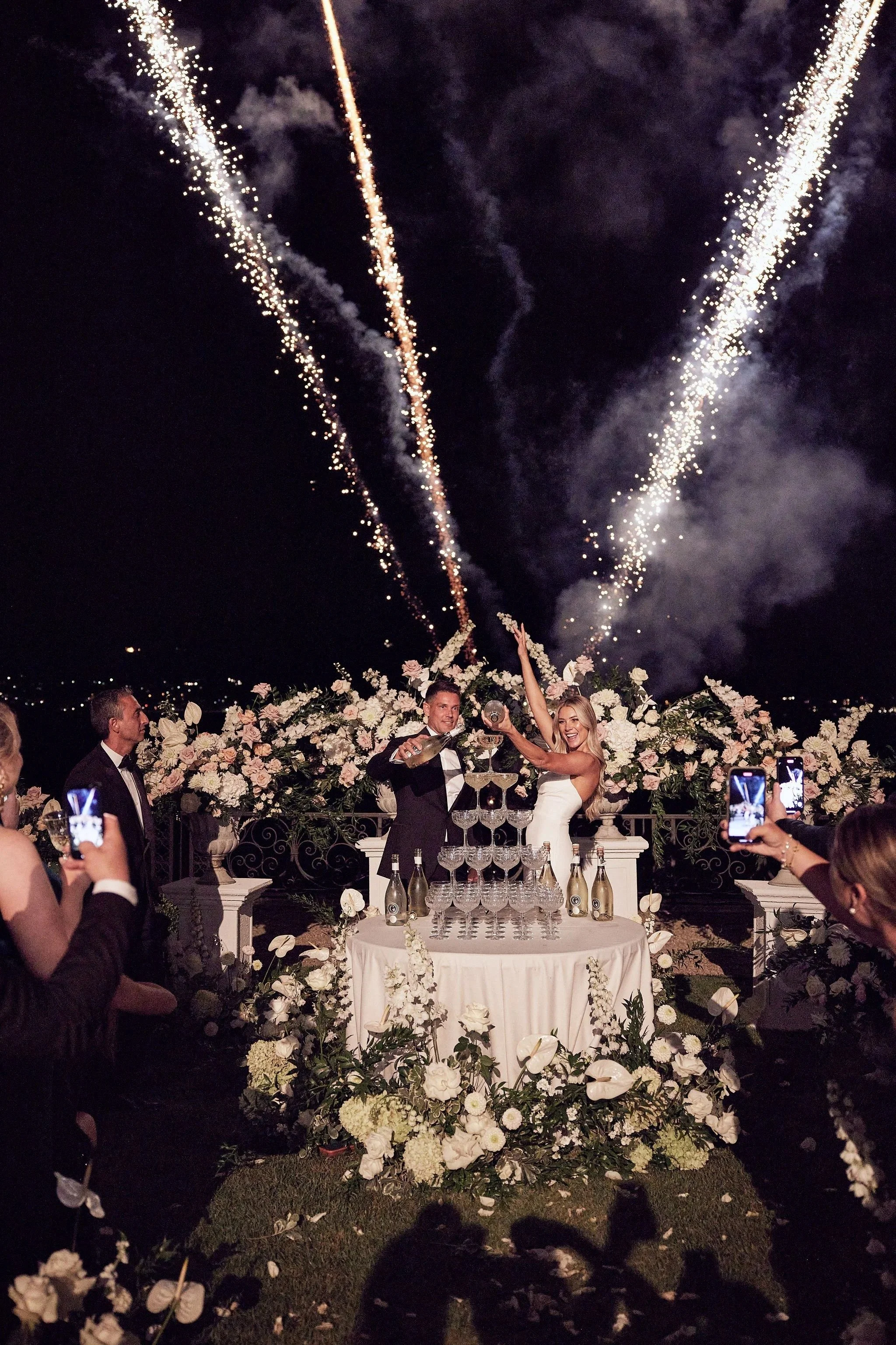 imgi_179_HR_MandB_LostinLove_wedding1079.jpg