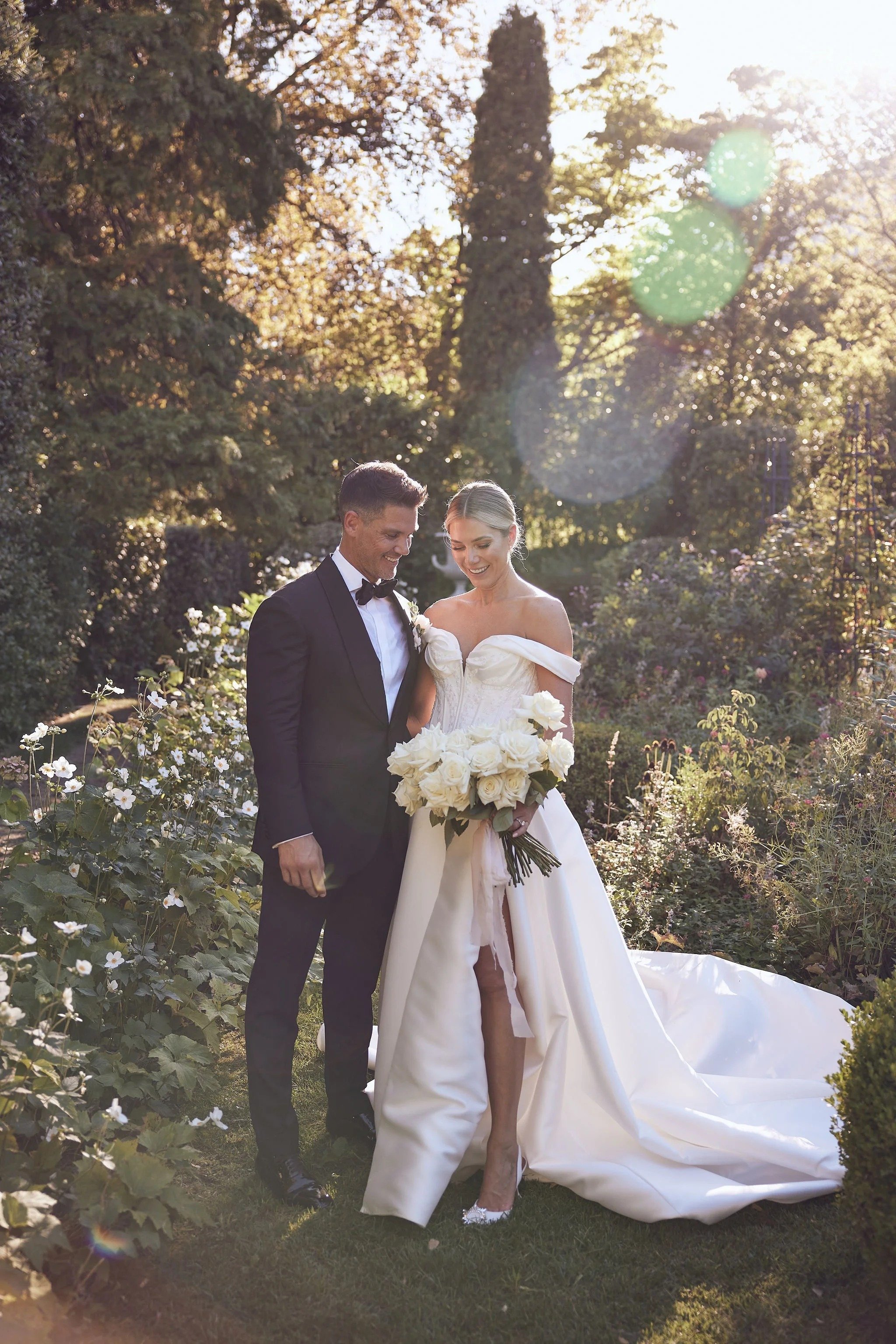imgi_108_HR_MandB_LostinLove_wedding513.jpg