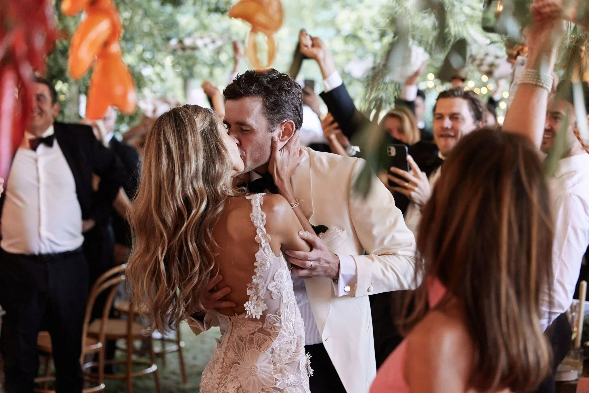 imgi_139_HR_SandH_LostinLove_wedding1081.jpg