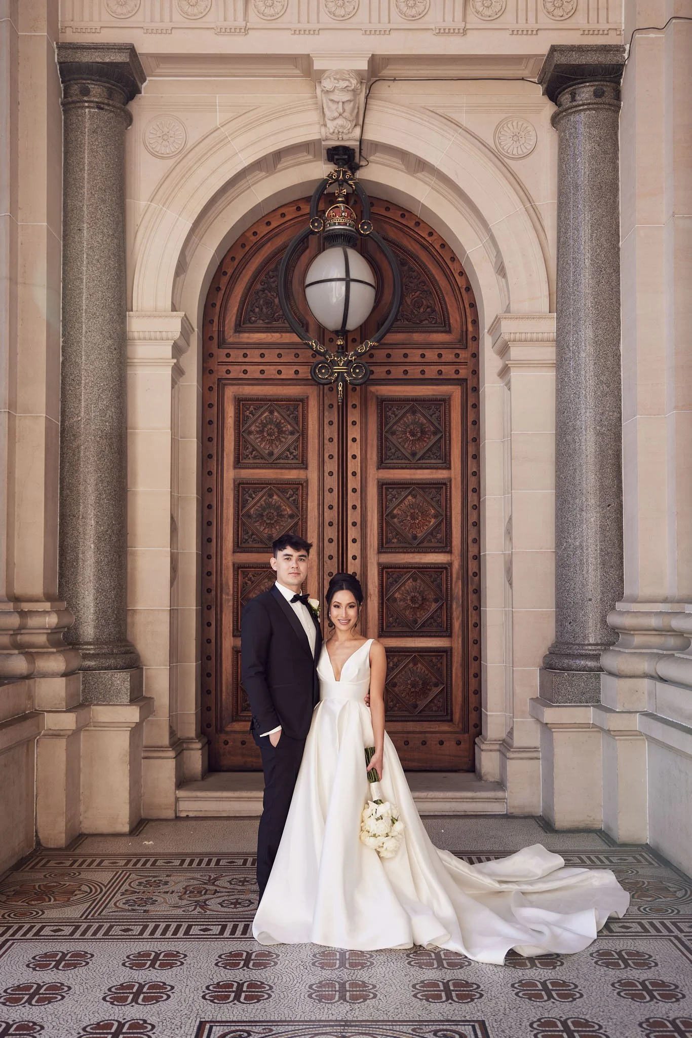 058_HR_VandA_LostinLove_wedding690.jpg