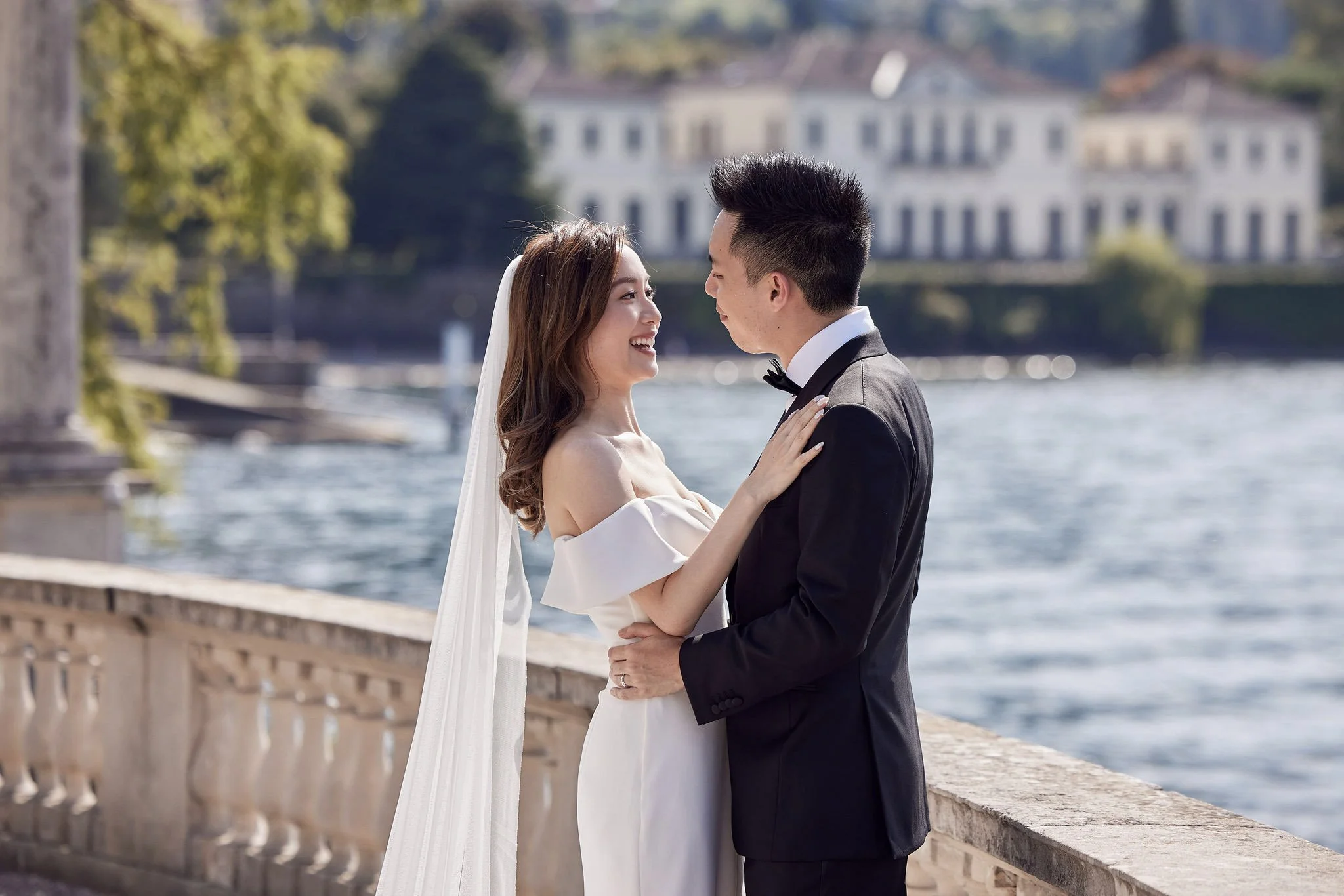 web11_HR_VibyandClinton_LostinLovePhotography_VillaMelzi_VillaDelBalbianello_wedding188.jpg
