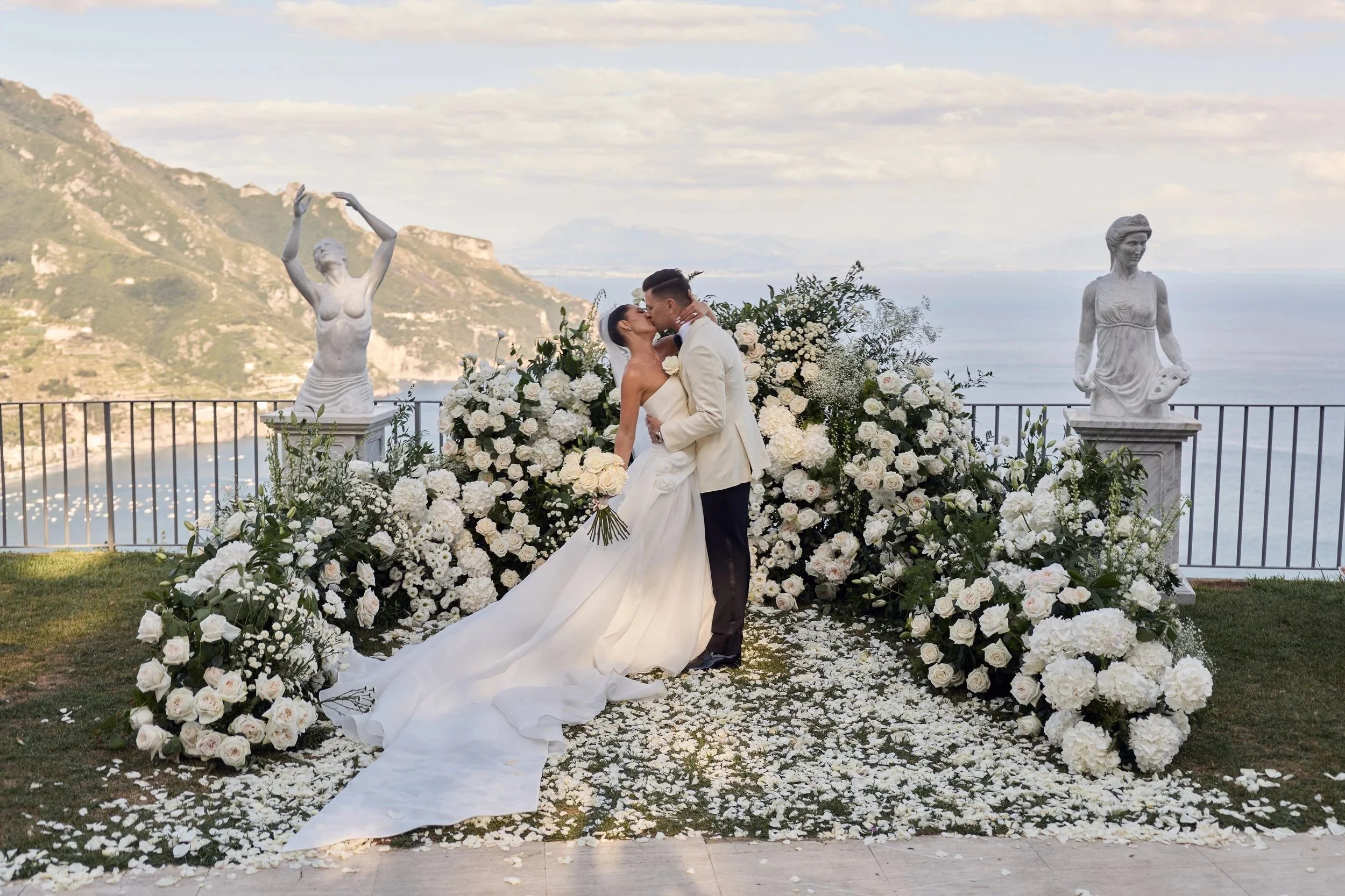 imgi_47_BrieandDylan_VillaLaRondinaia_LostInLovePhotography_Wedding_35.jpg