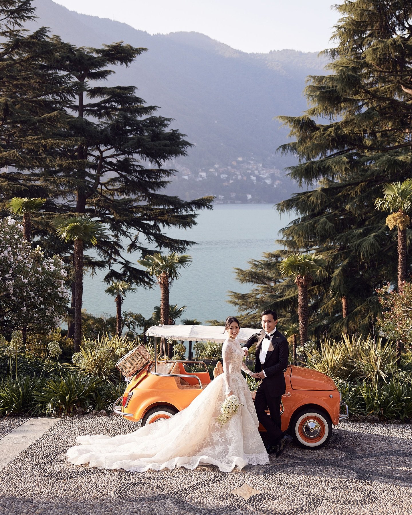 Jing + Bryan&rsquo;s pre-wedding shoot in beautiful Lake Como 🤍 It was the most romantic afternoon riding around in a Riva Boat from Passalacqua to Villa Melzi and Villa del Balbianello with the sweetest and kindest newlyweds to be. Not to mention a